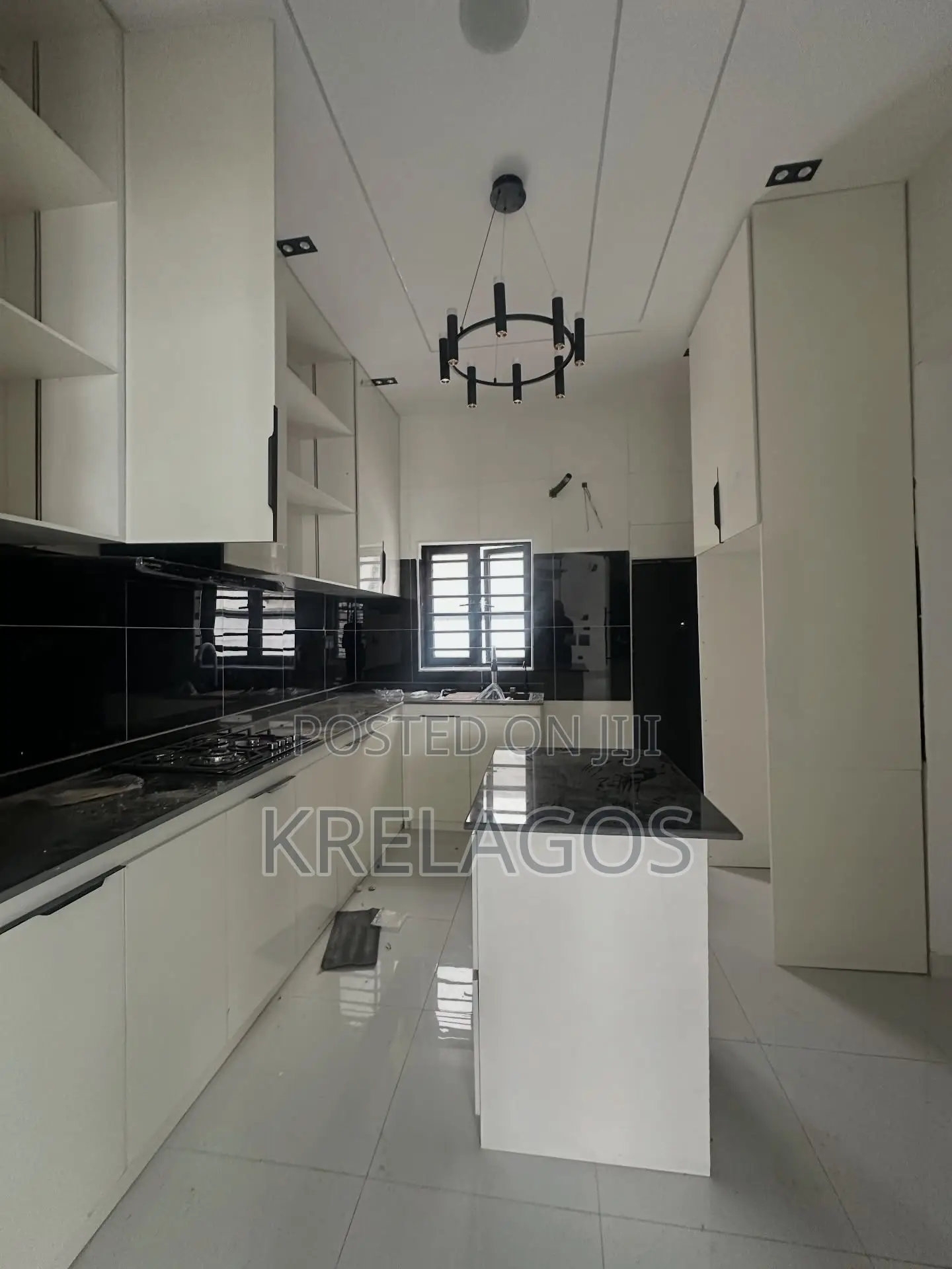 4bdrm Duplex in Orchid, Chevron for rent in Chevron