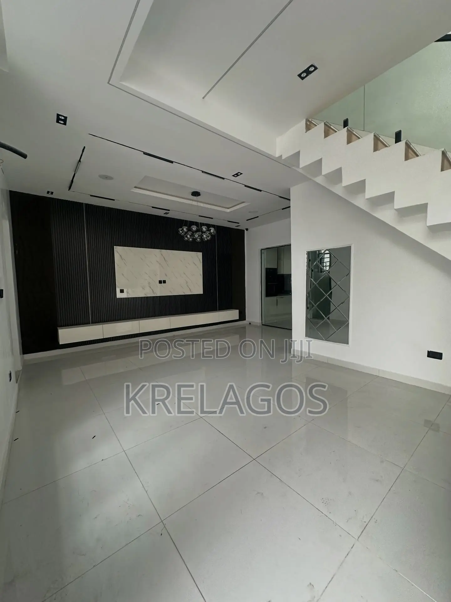 4bdrm Duplex in Orchid, Chevron for rent in Chevron