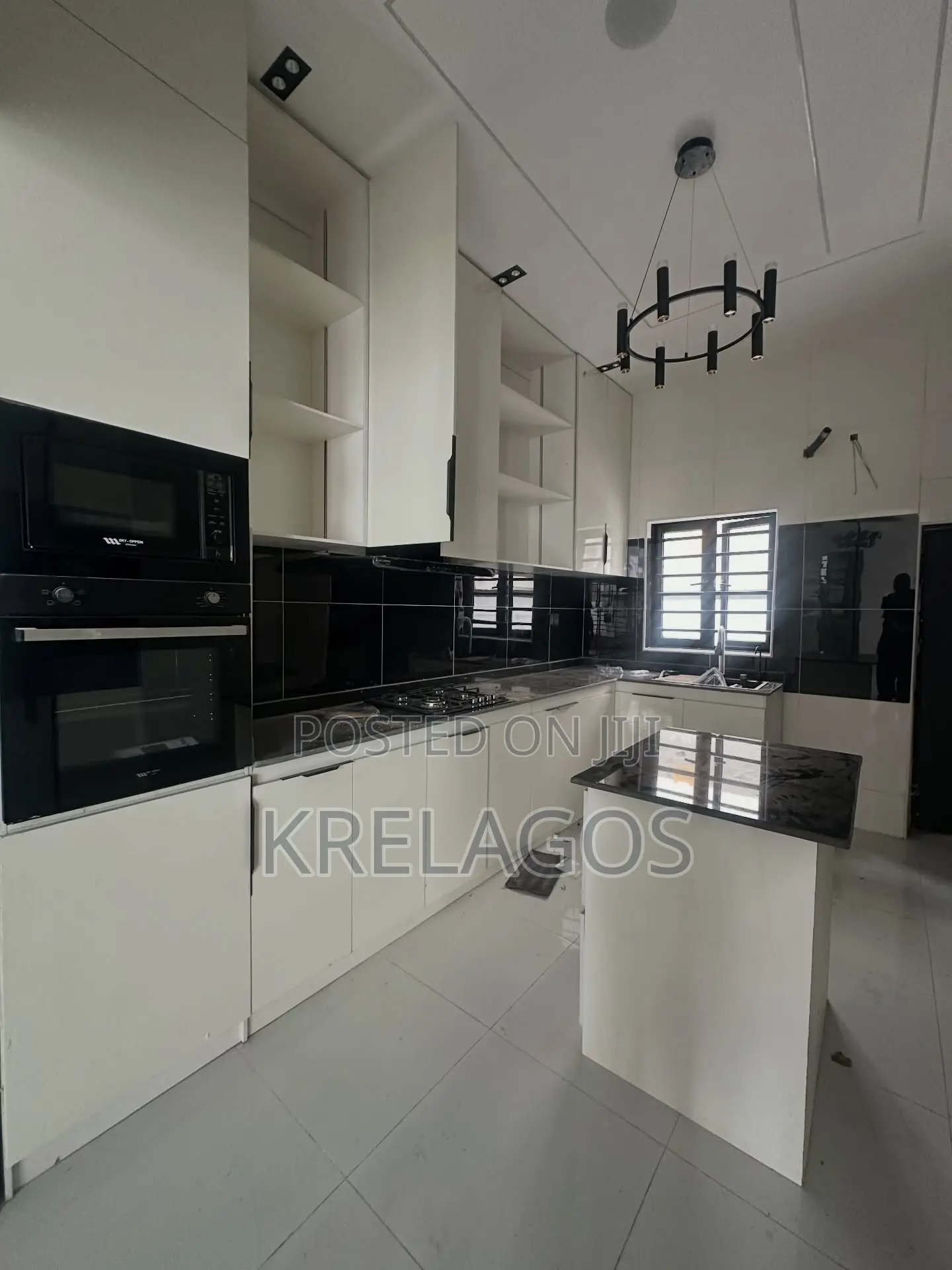 4bdrm Duplex in Orchid, Chevron for rent in Chevron
