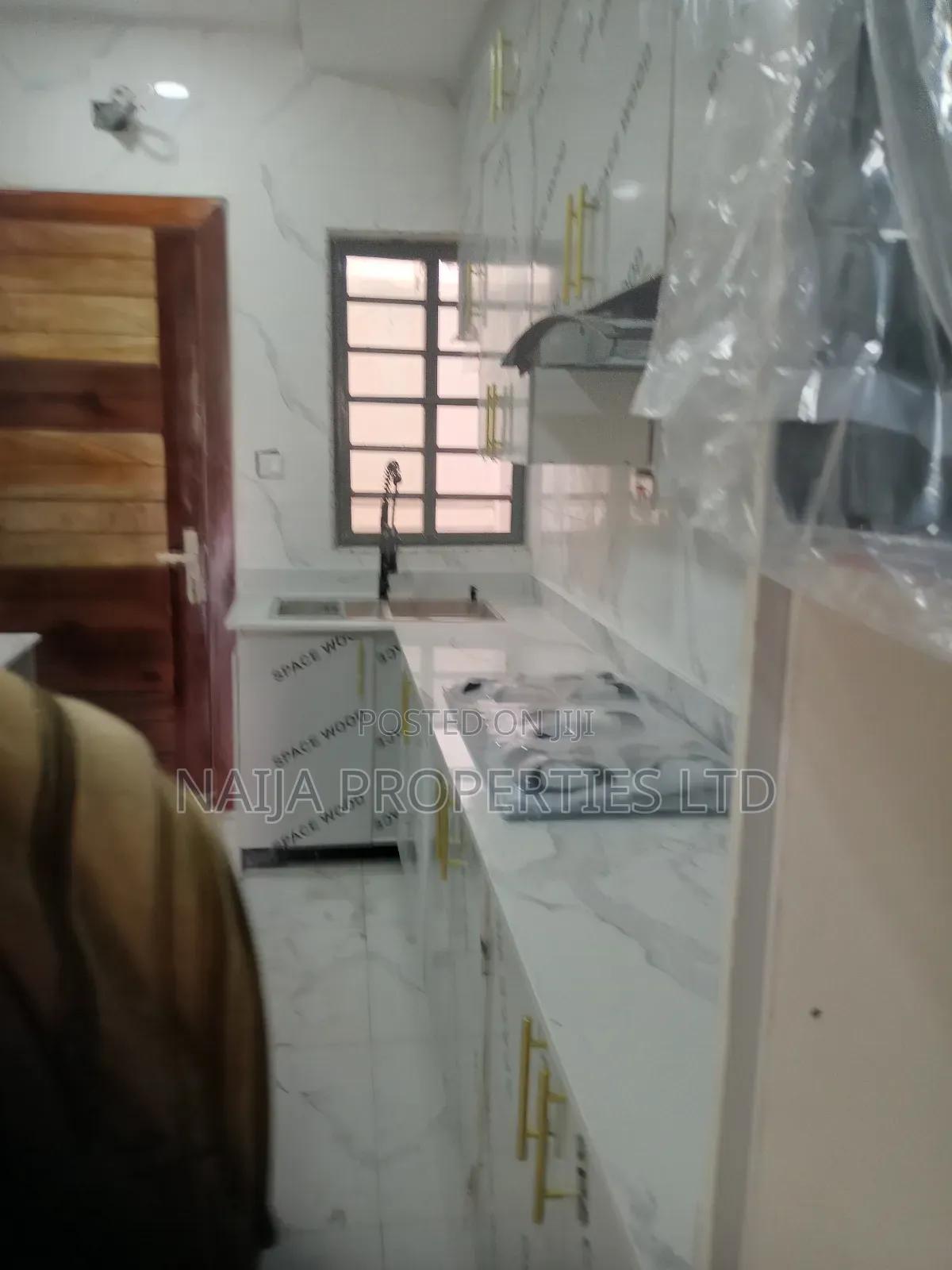 3bdrm Apartment in Ologolo, Lekki for rent in Lekki