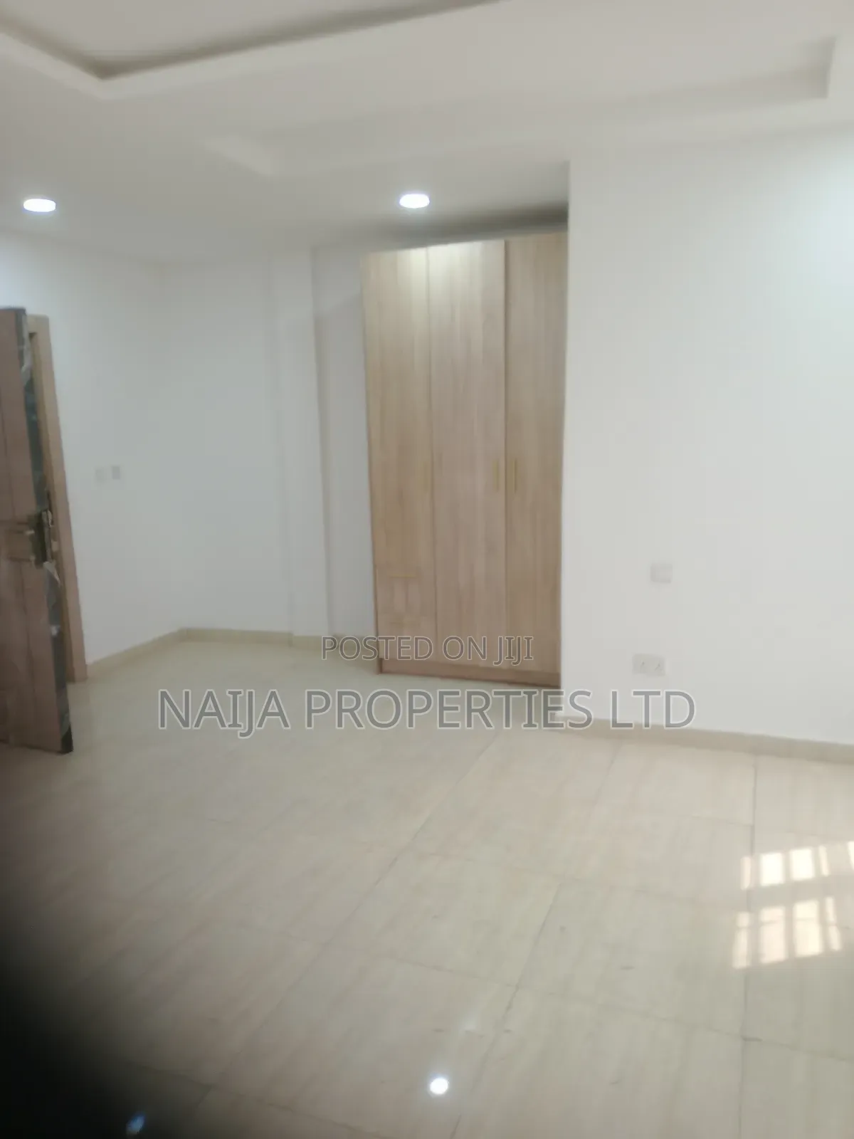 3bdrm Apartment in Ologolo, Lekki for rent in Lekki
