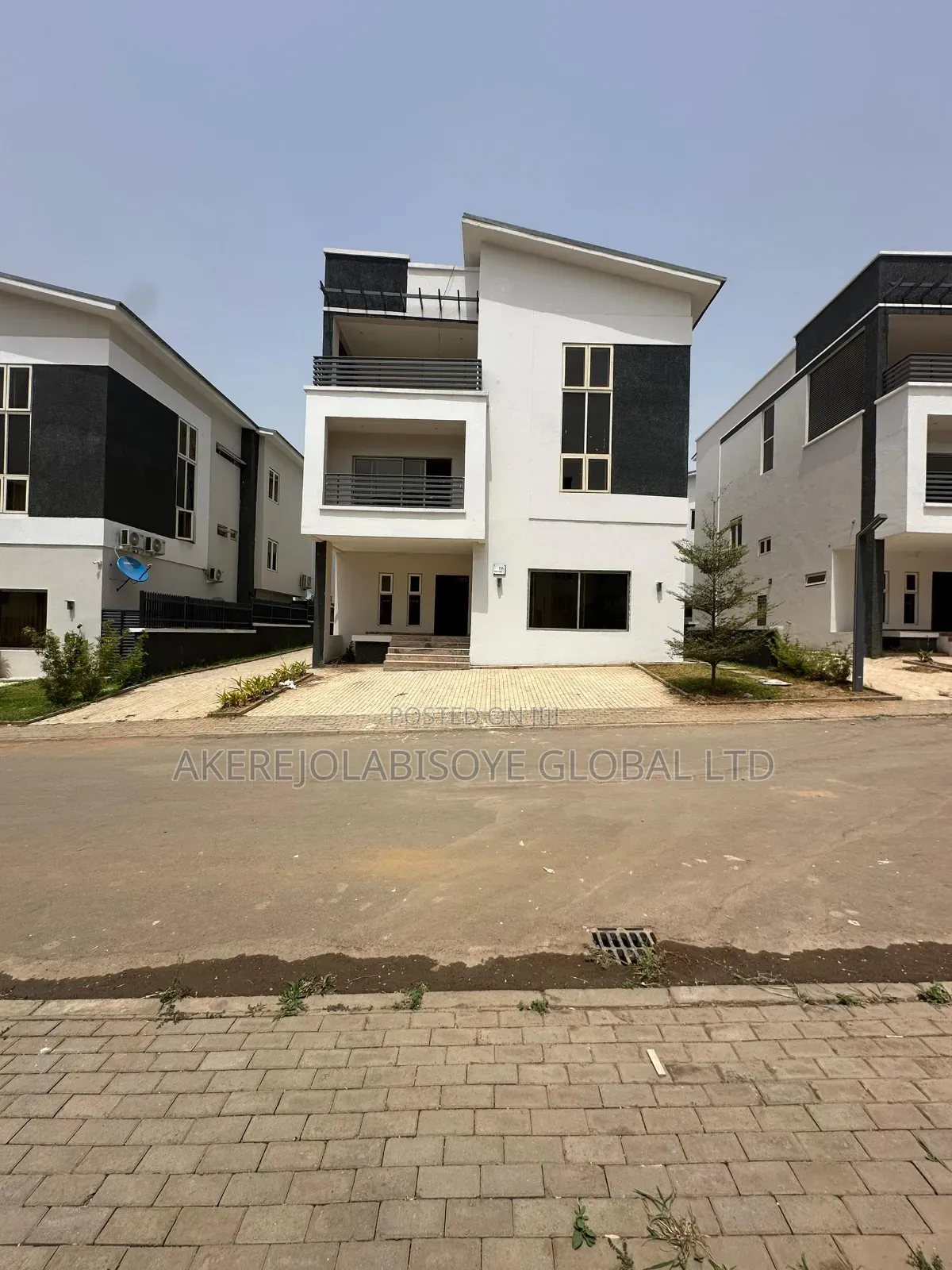 5bdrm Duplex in In An Estate Around for rent in Life Camp
