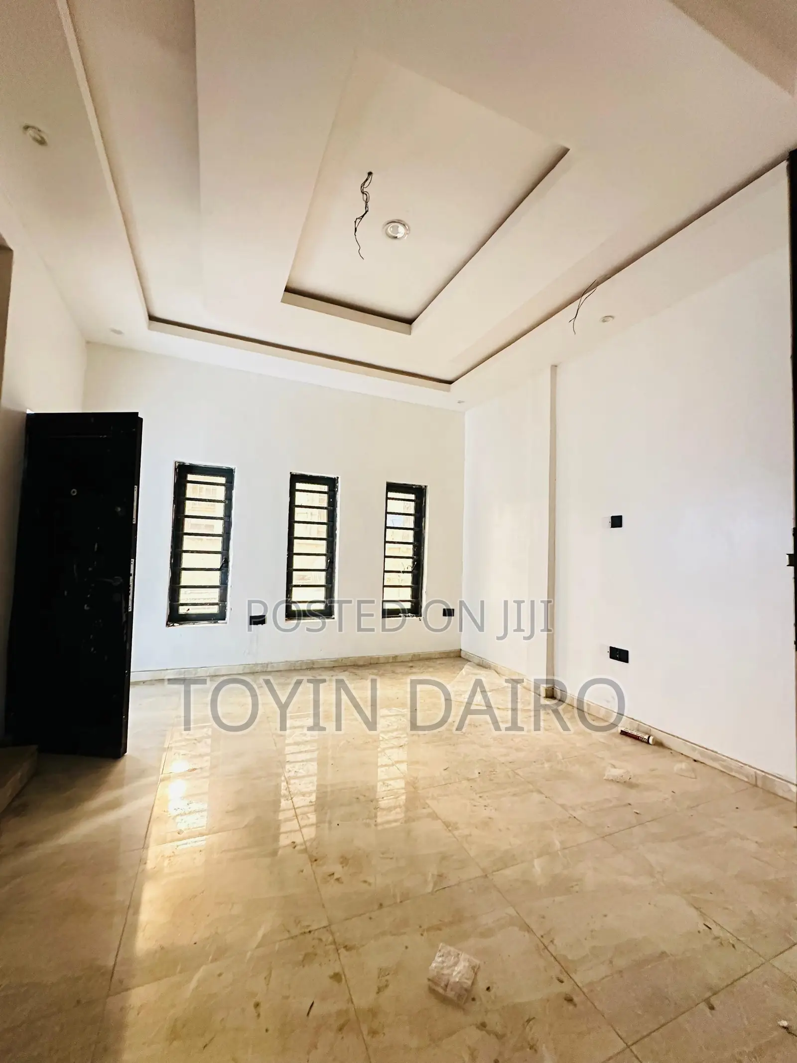 4bdrm Duplex in Soluyi for sale in Soluyi
