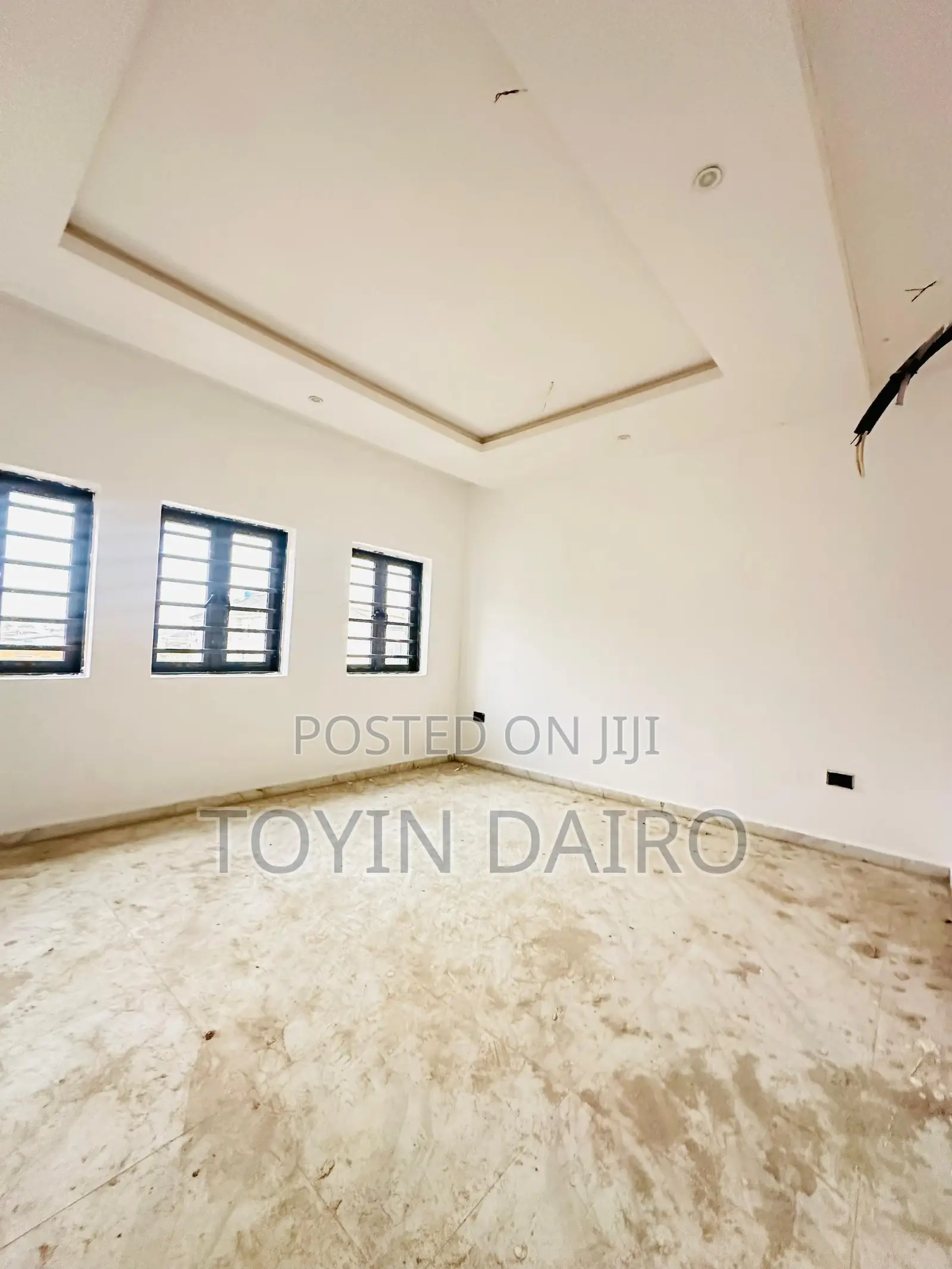 4bdrm Duplex in Soluyi for sale in Soluyi