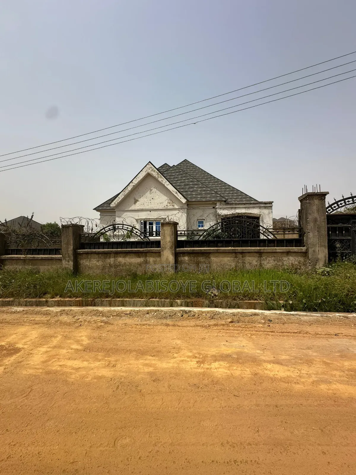 3bdrm Bungalow in In An Estate for sale in Gwarinpa