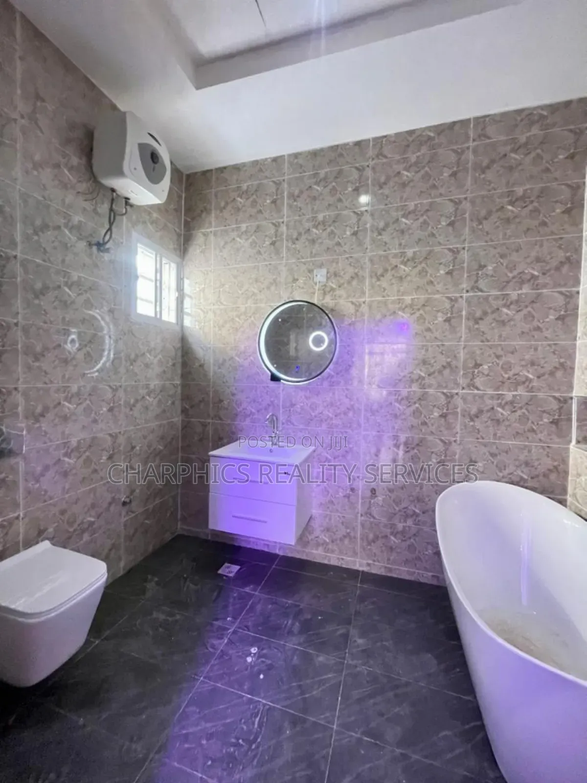 5bdrm Duplex in Osapa london for sale in Osapa london