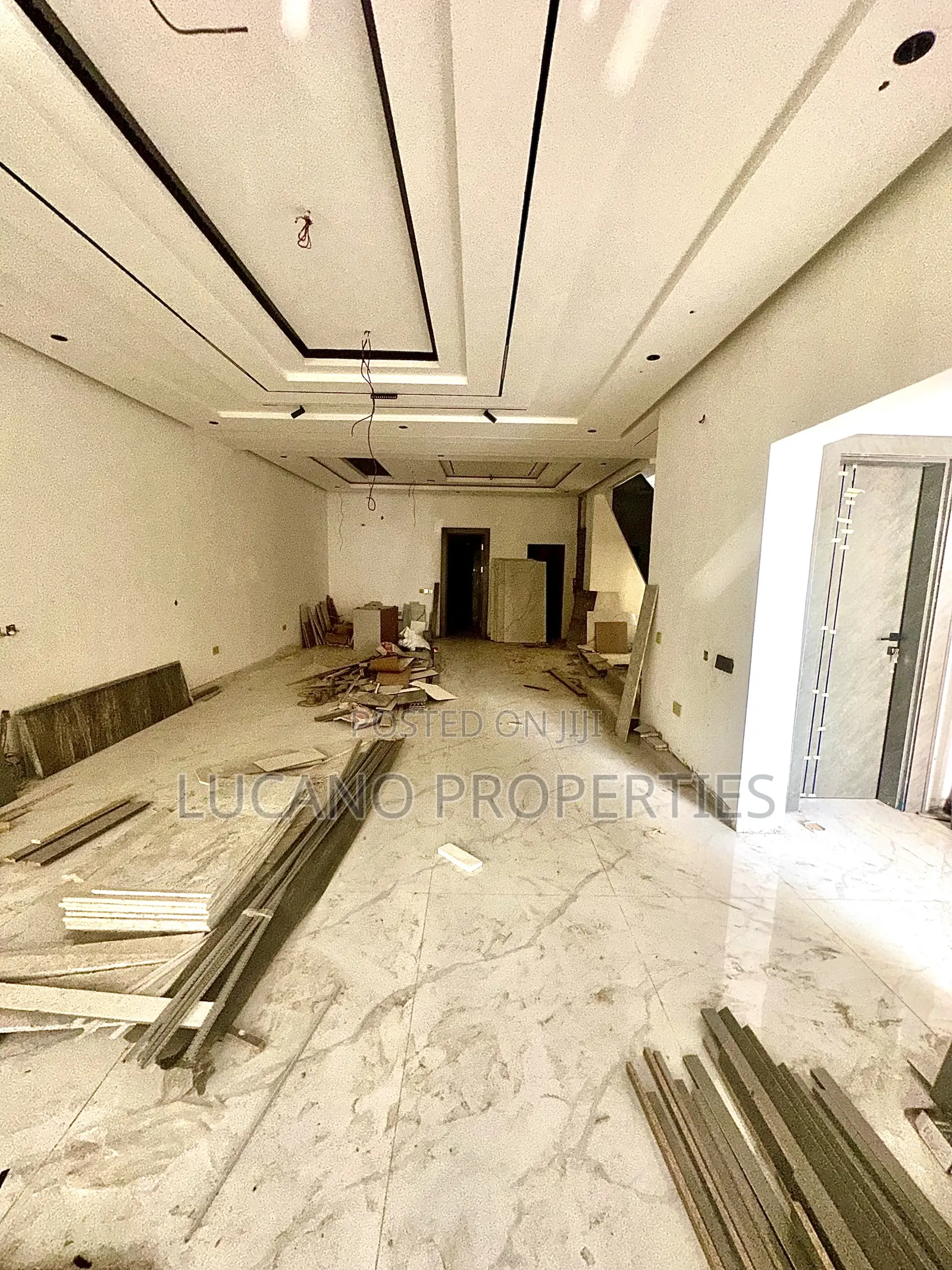 5bdrm Duplex in Utako District for sale in Utako