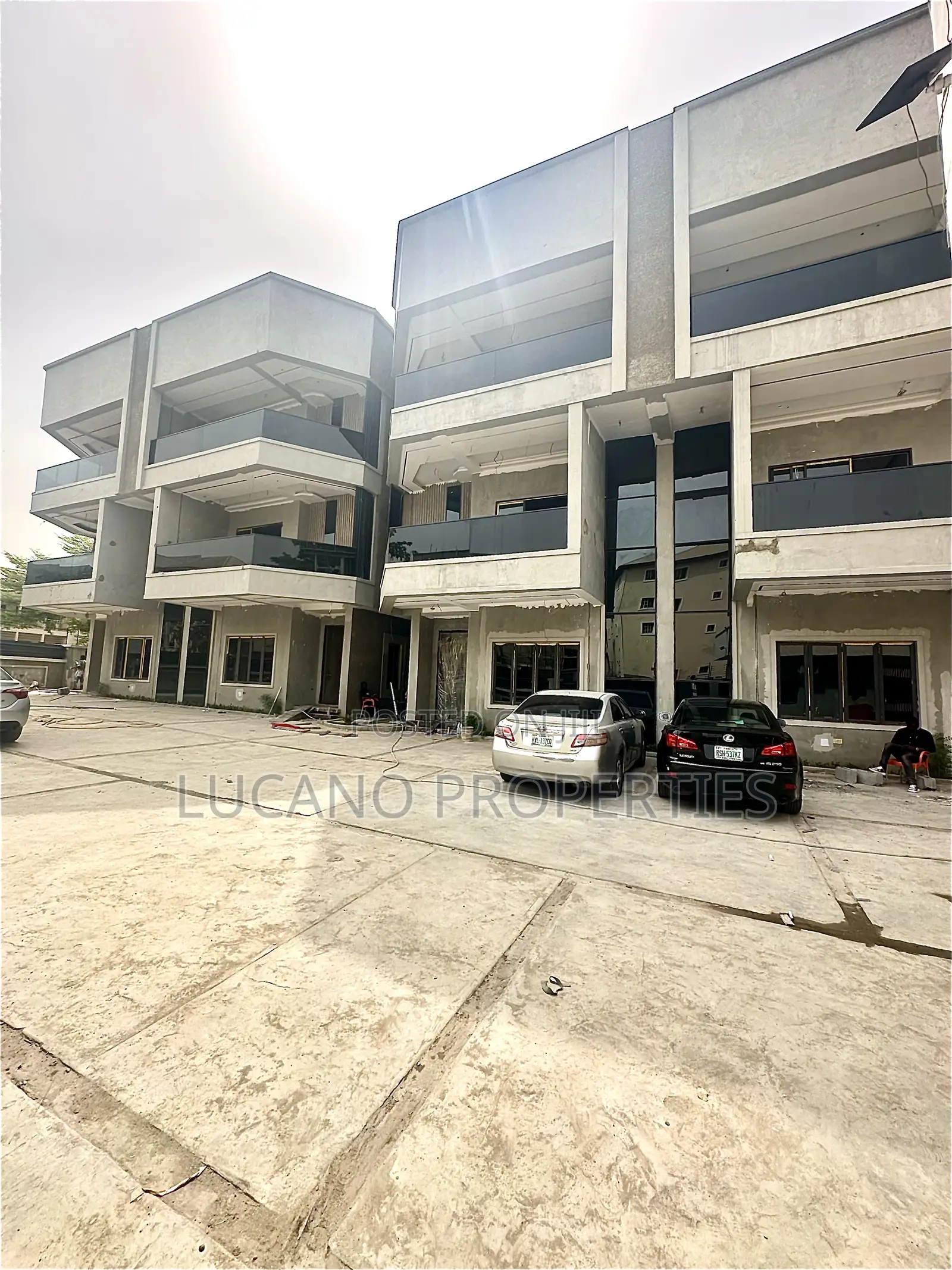 5bdrm Duplex in Utako District for sale in Utako
