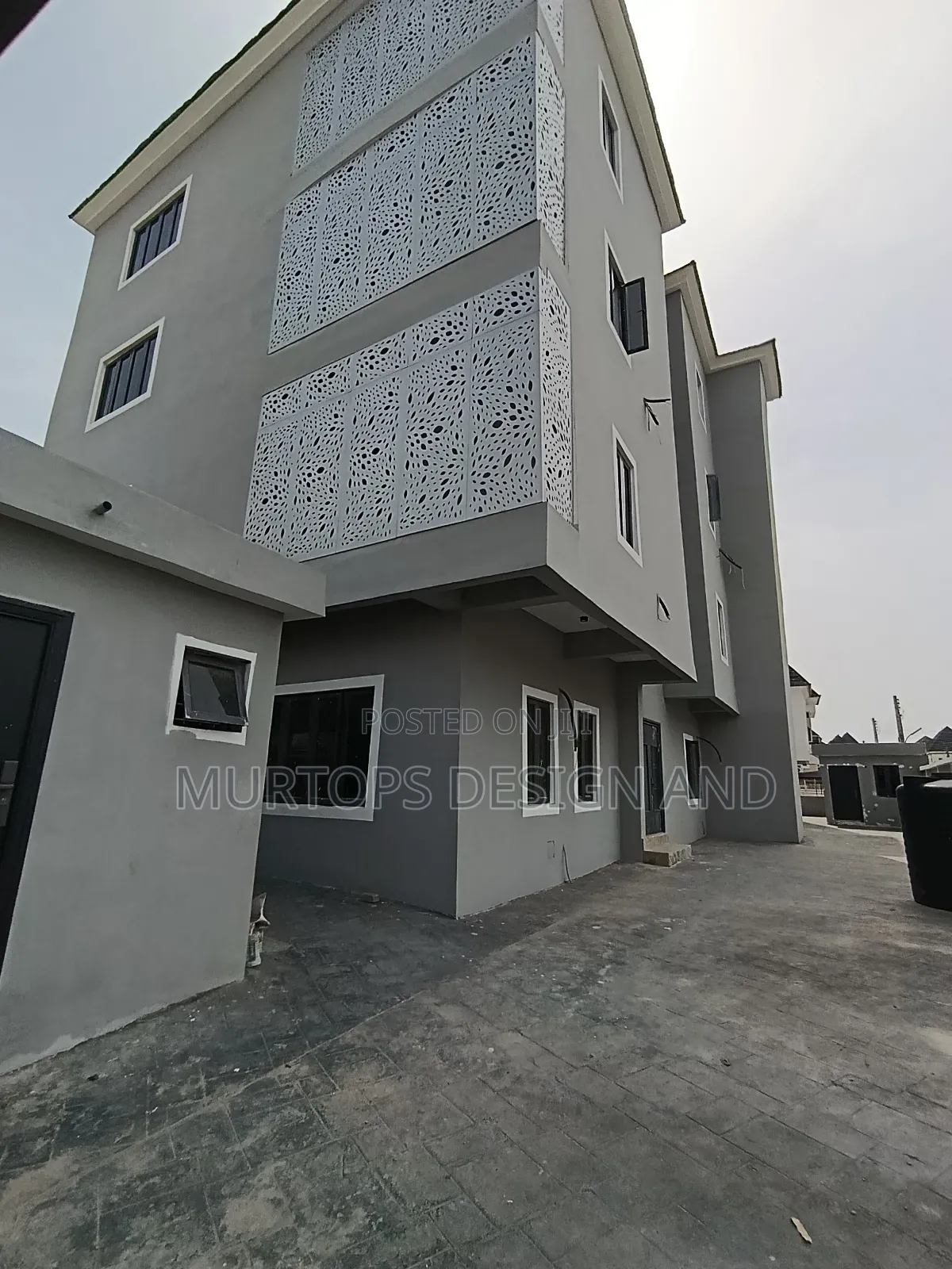 A Spacious Office Space Directly on the Road in Chevron