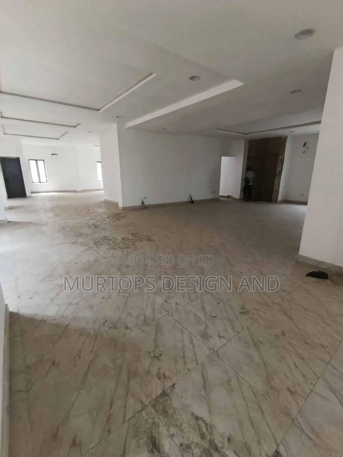 A Spacious Office Space Directly on the Road in Chevron