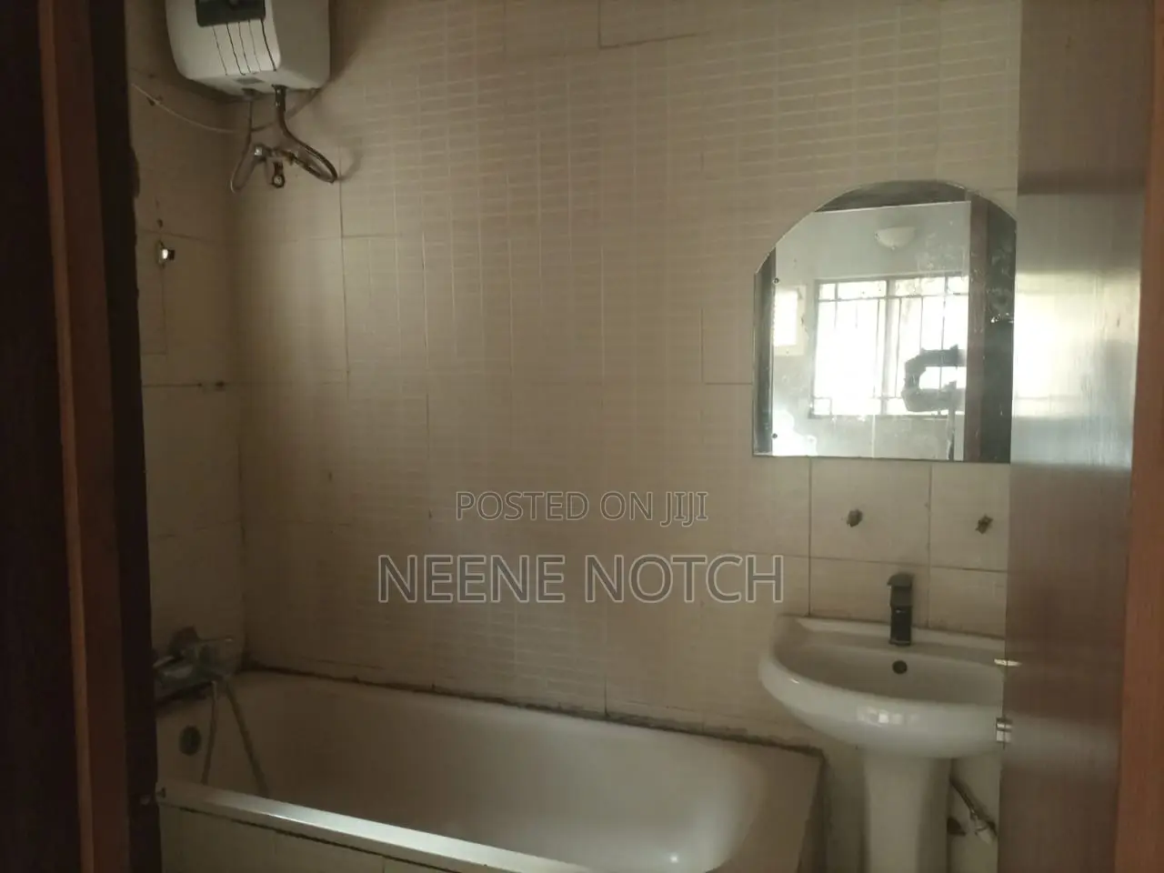 2bdrm Block of Flats in Durban Street, Area 1 for rent in Area 1