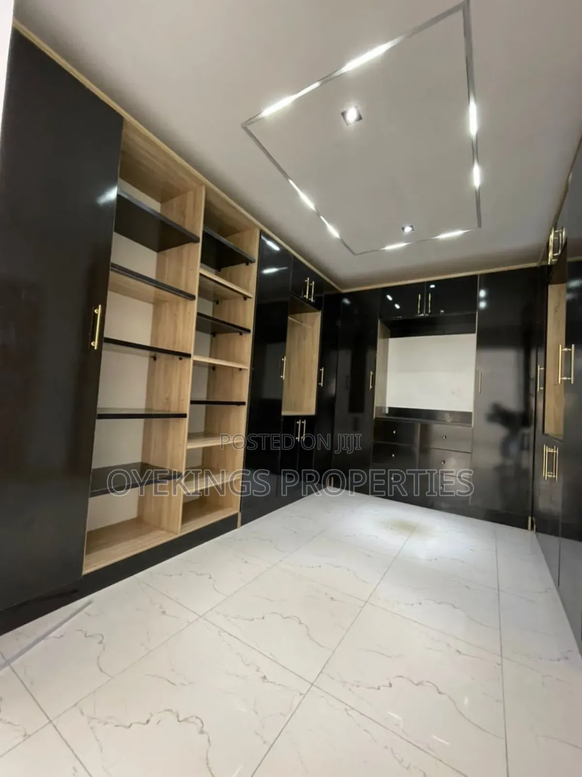4bdrm Duplex in Akoto, Akala Express for sale in Akala Express