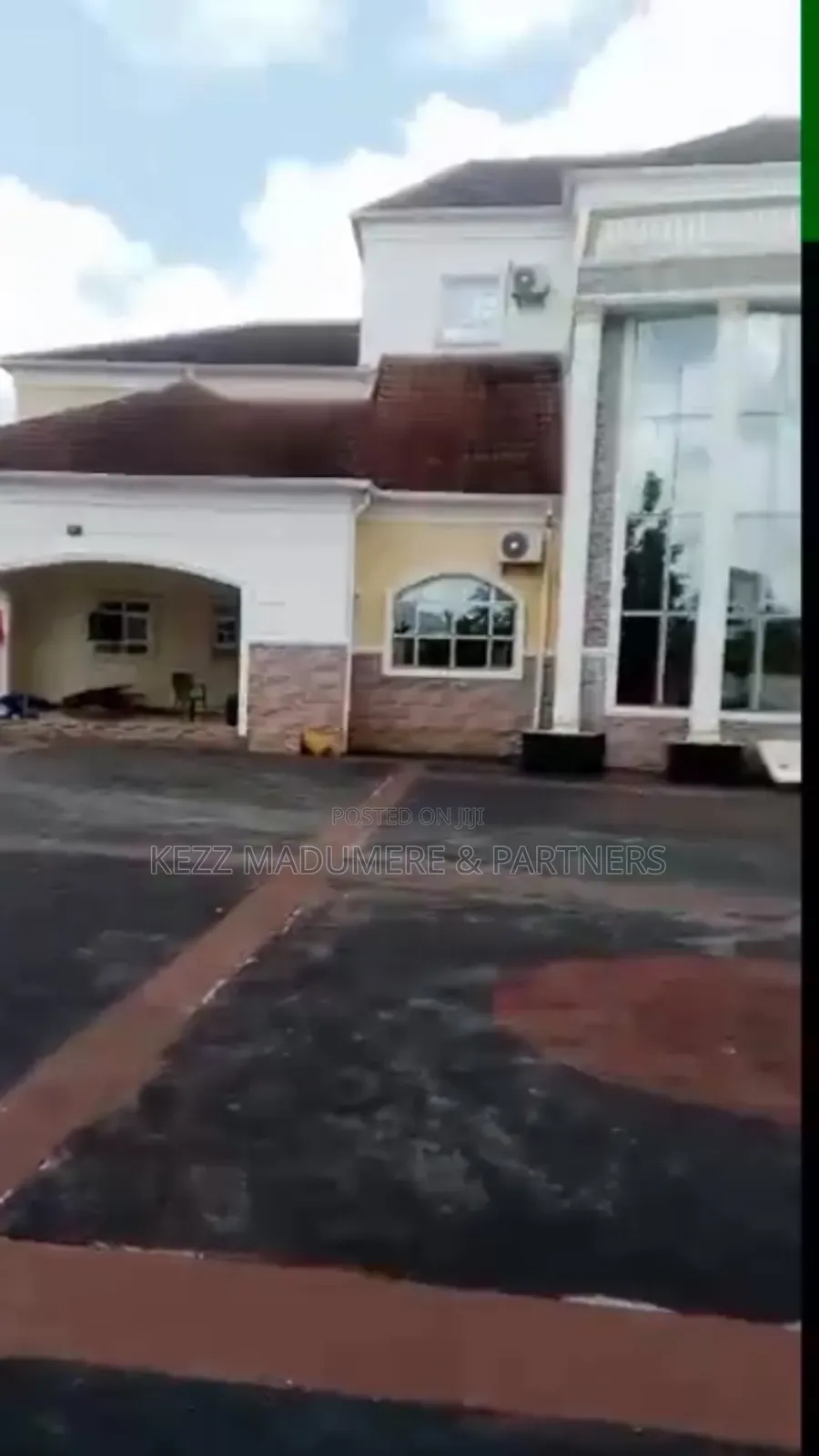 10bdrm Duplex in Umuahia , Abia State for sale in Umuahia