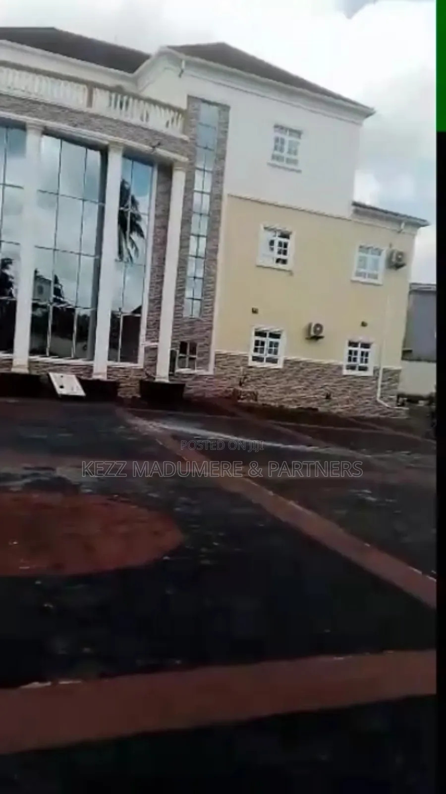 10bdrm Duplex in Umuahia , Abia State for sale in Umuahia