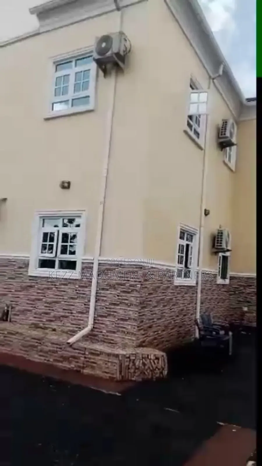 10bdrm Duplex in Umuahia , Abia State for sale in Umuahia