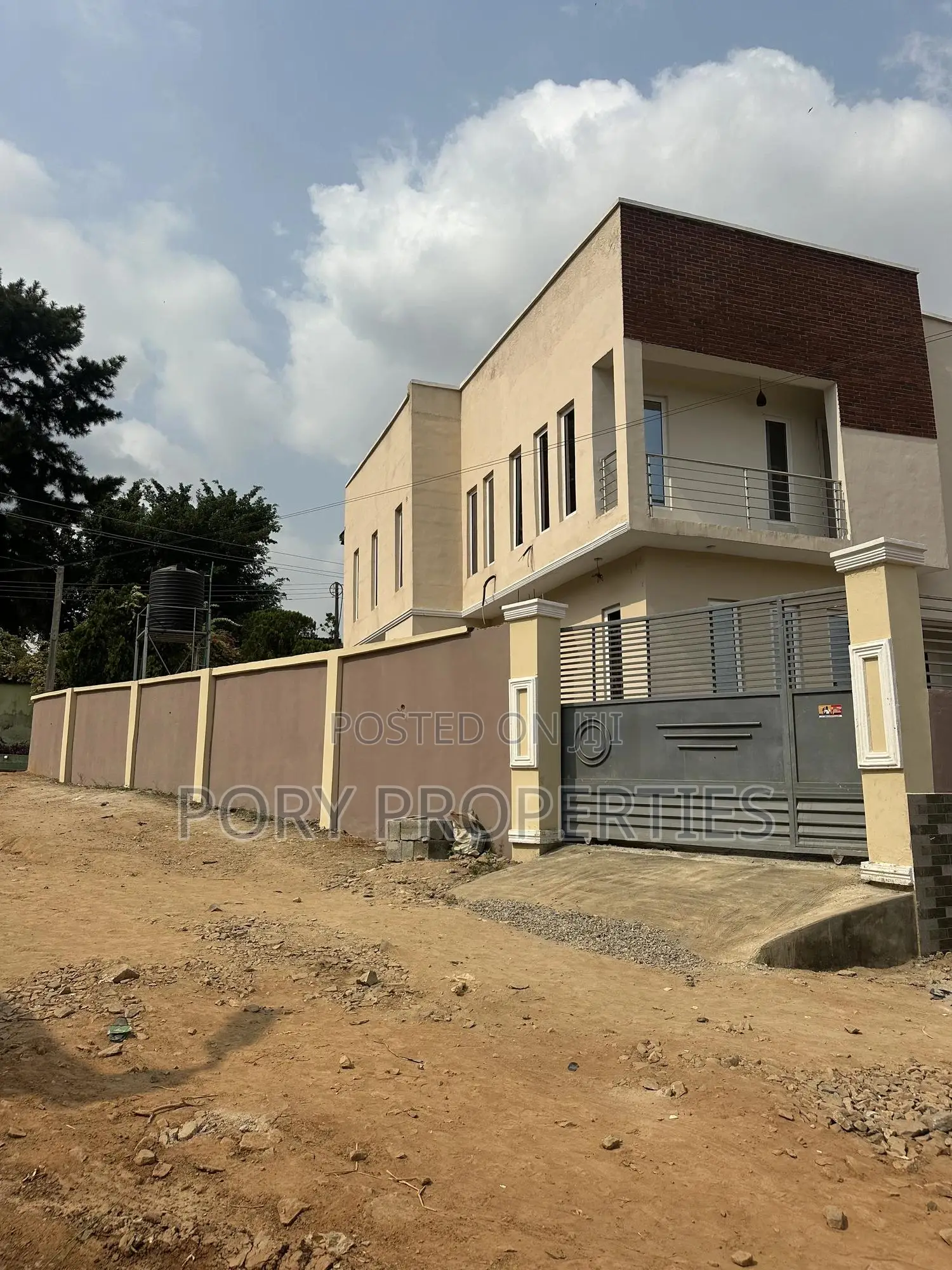Furnished 4bdrm Duplex in S & T, Jericho for sale in Jericho