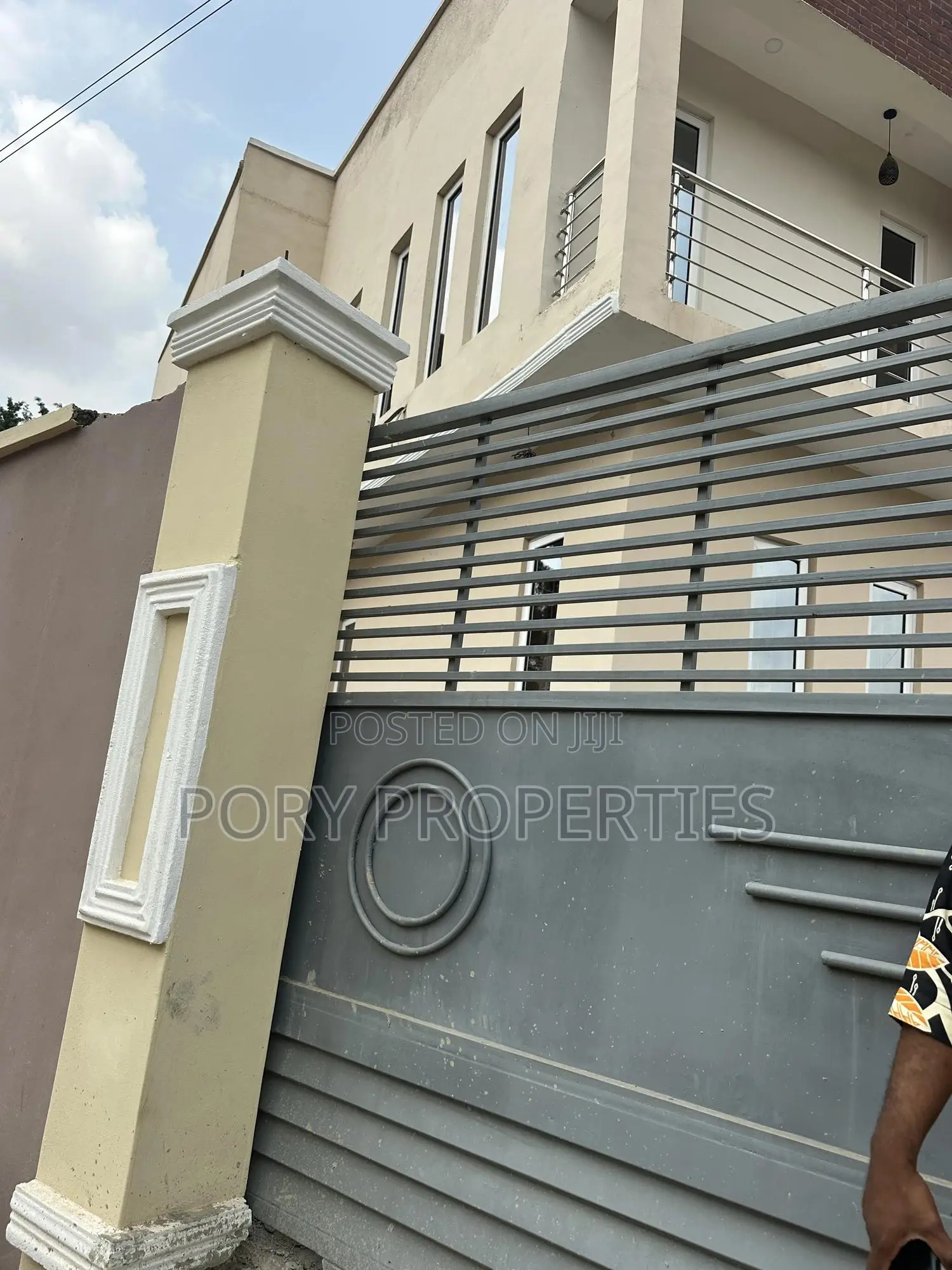 Furnished 4bdrm Duplex in S & T, Jericho for sale in Jericho