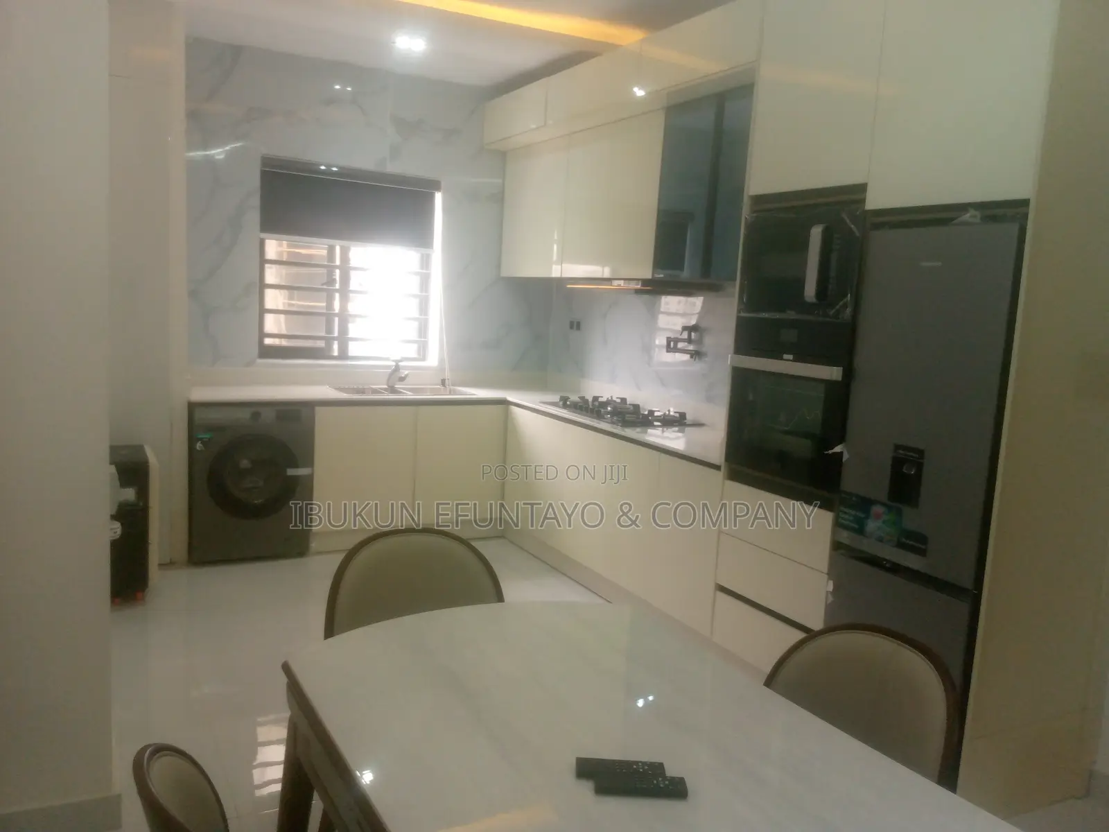 Furnished 2bdrm Apartment in Lekki Phase 1 for sale in Lekki Phase 1