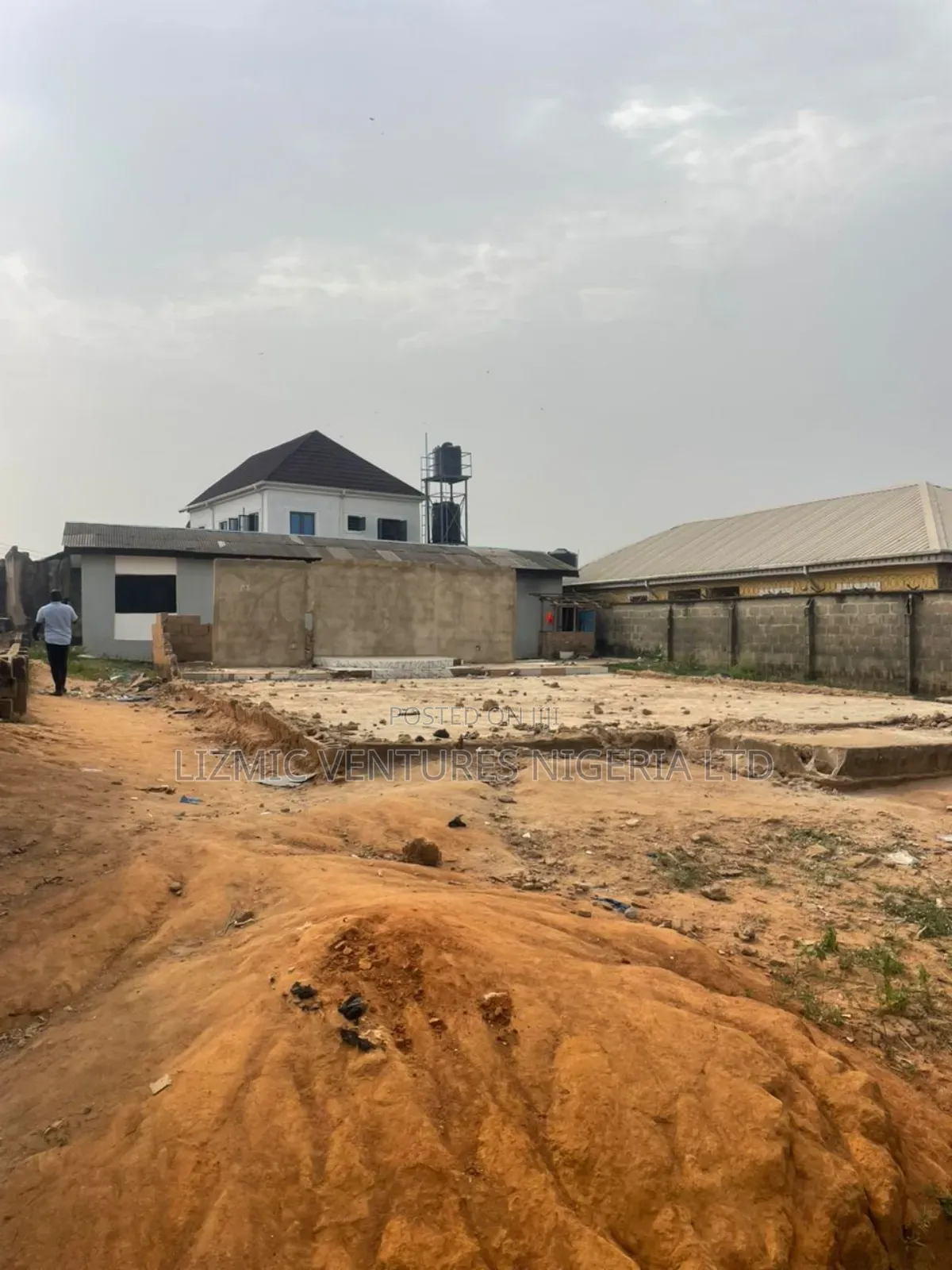 3bdrm Bungalow in Agric Estate, Igando / Ikotun/Igando for sale in Igando / Ikotun/Igando
