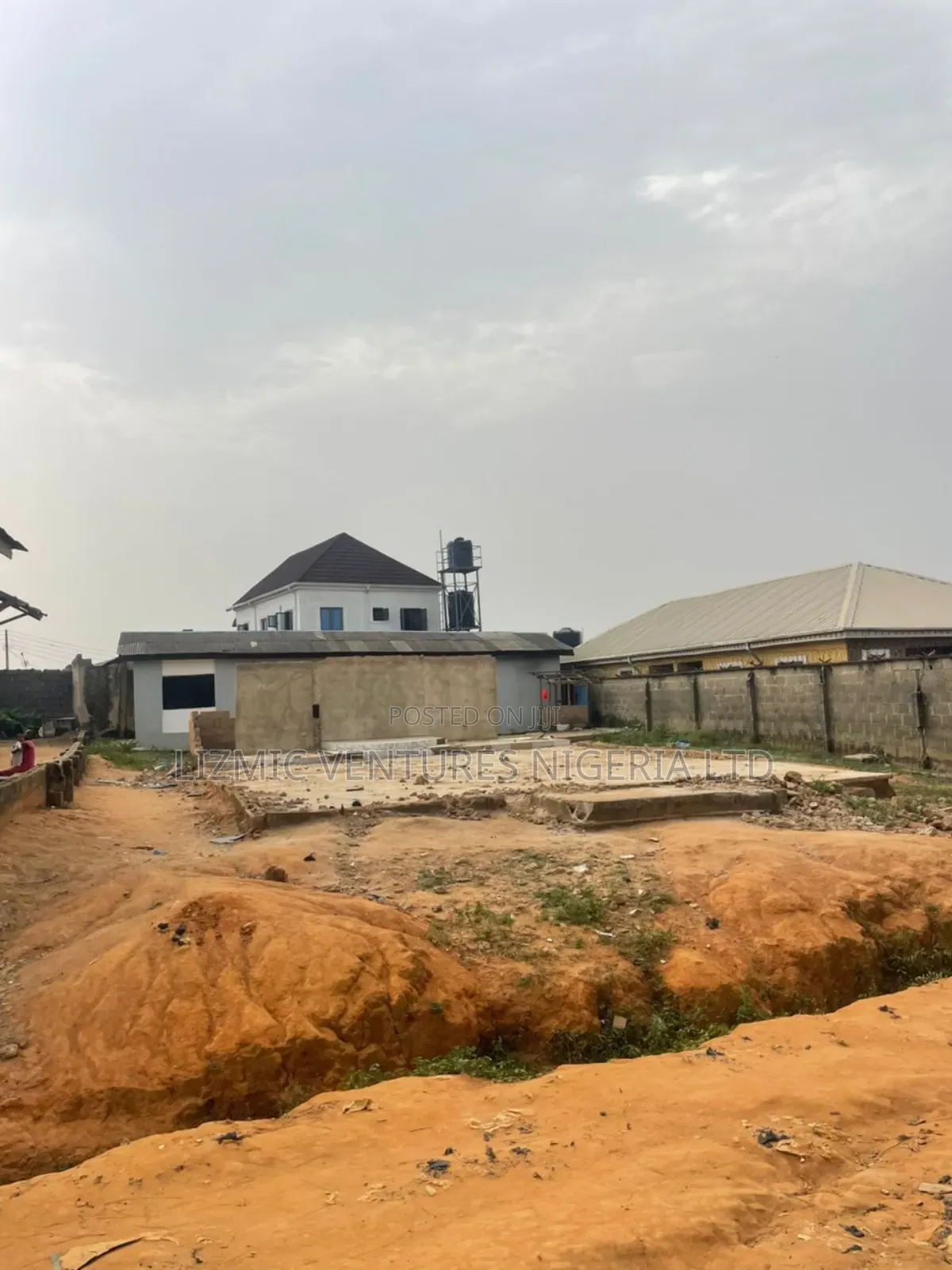 3bdrm Bungalow in Agric Estate, Igando / Ikotun/Igando for sale in Igando / Ikotun/Igando