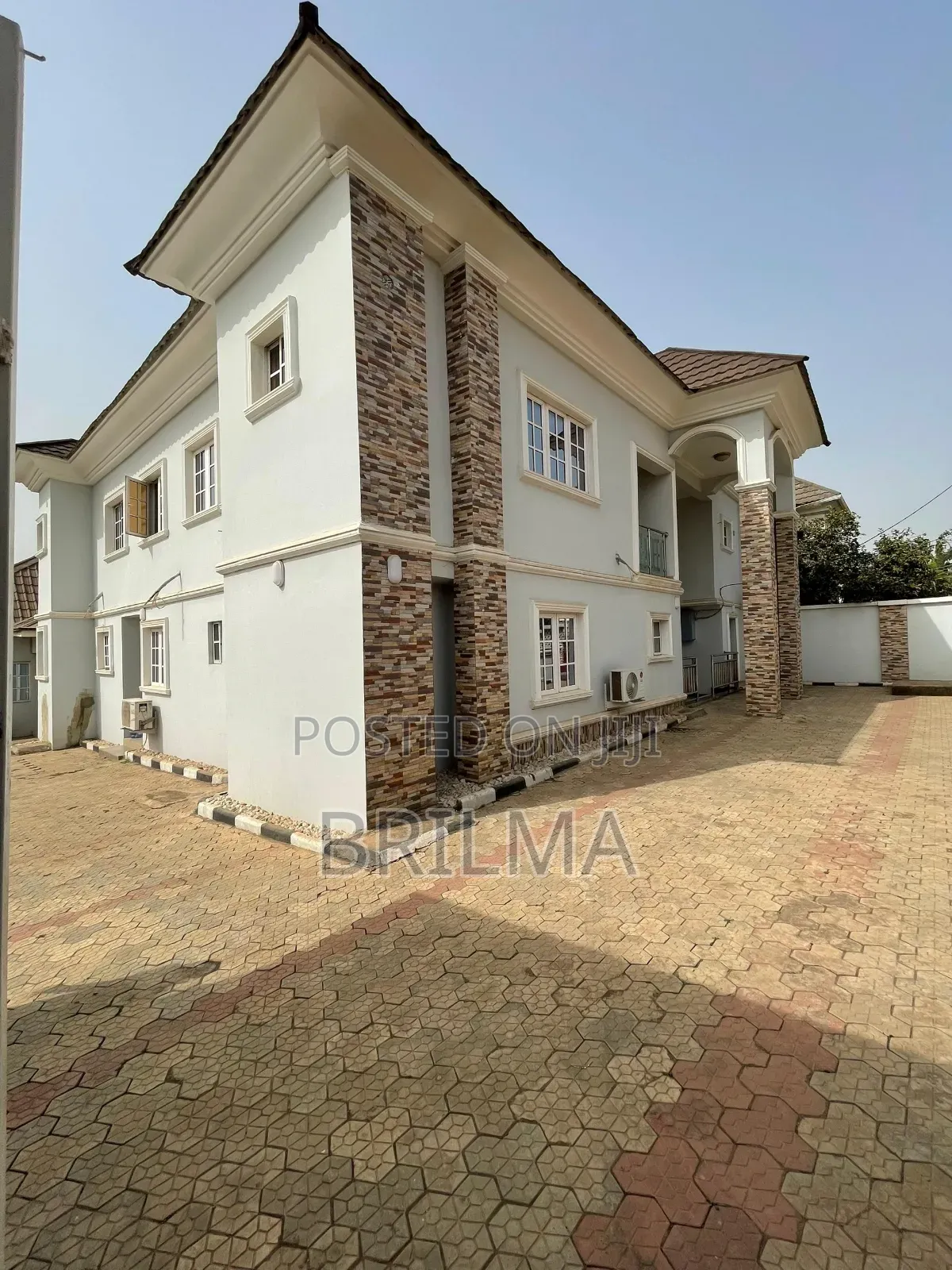 6bdrm Duplex in Zone 6 / Wuse for sale in Zone 6 / Wuse