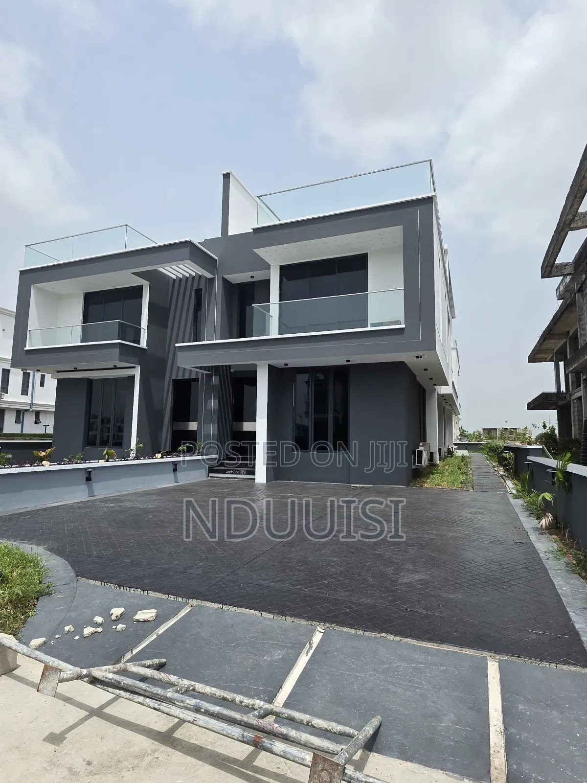 5bdrm Duplex in Cowrie Creek Estate, Lekki Phase 1 for sale in Lekki Phase 1