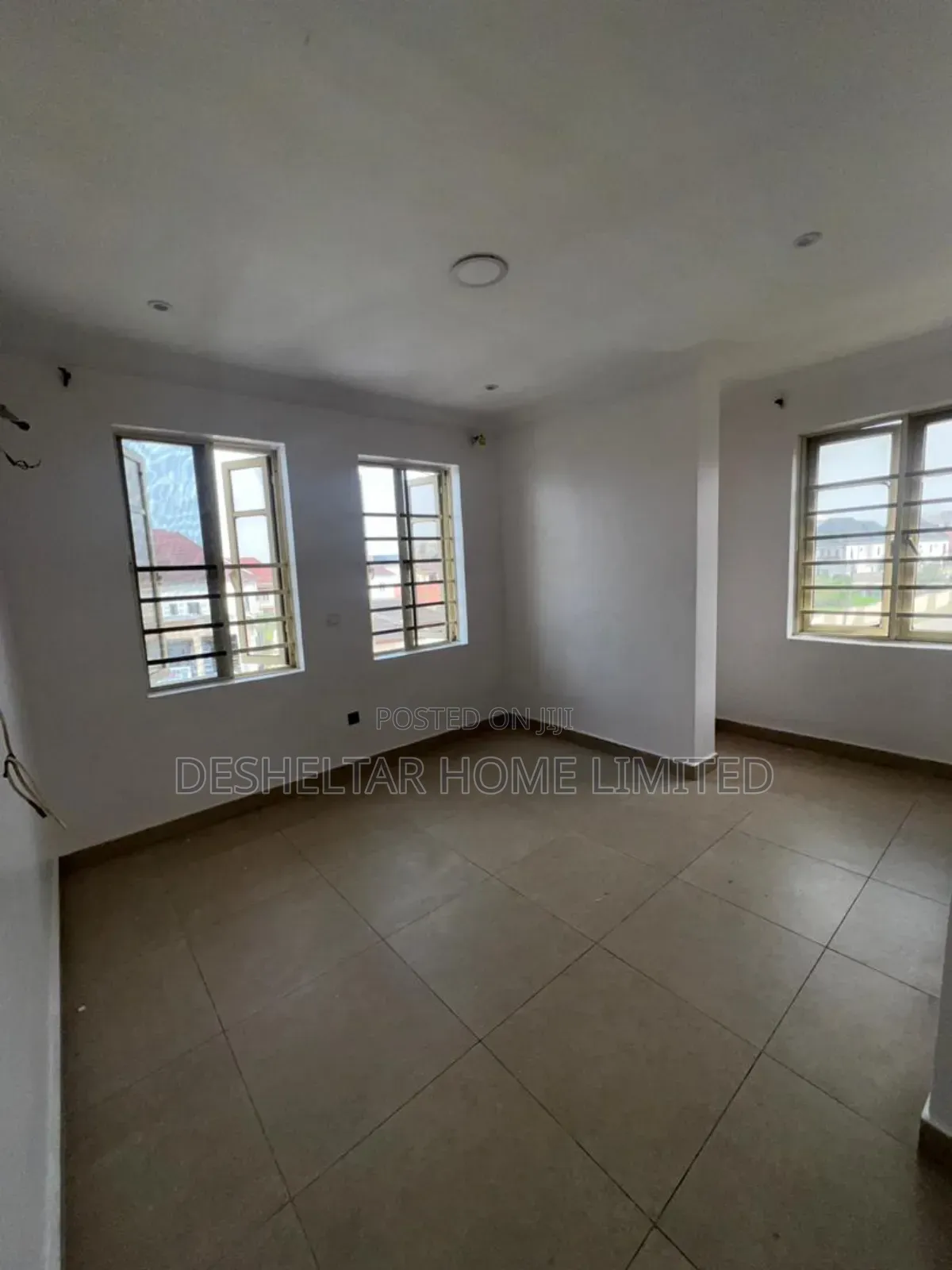 3bdrm Shared Apartment in Southern View Estate, Chevron for rent in Chevron