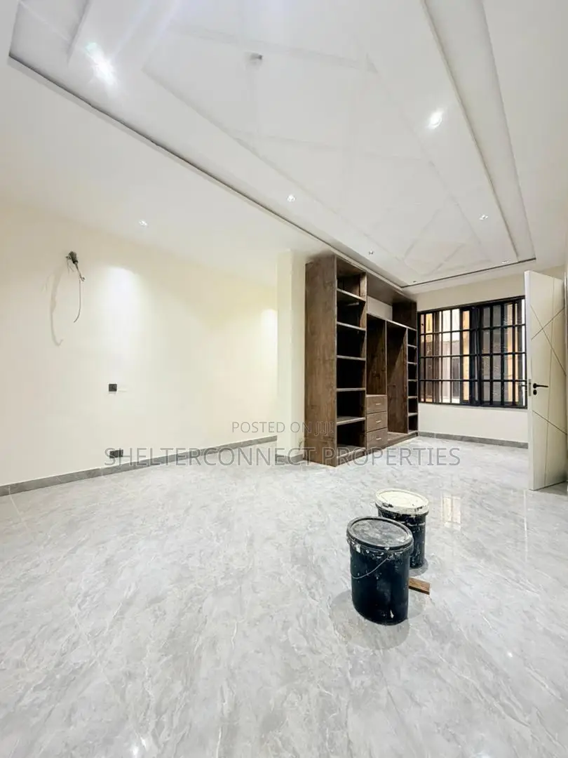 4bdrm Duplex in Ikeja Gra for sale in Ikeja GRA