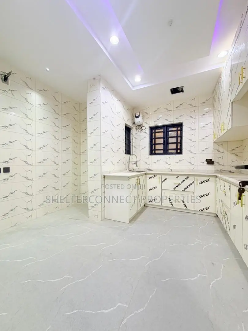 4bdrm Duplex in Ikeja Gra for sale in Ikeja GRA