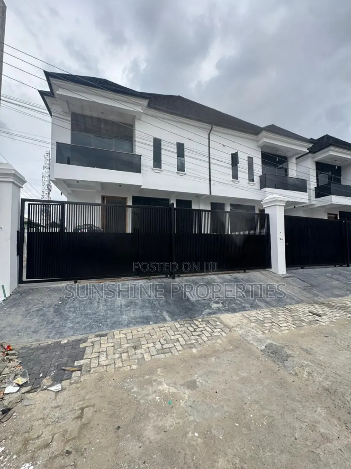 4bdrm Duplex in Osapa london for sale in Osapa london