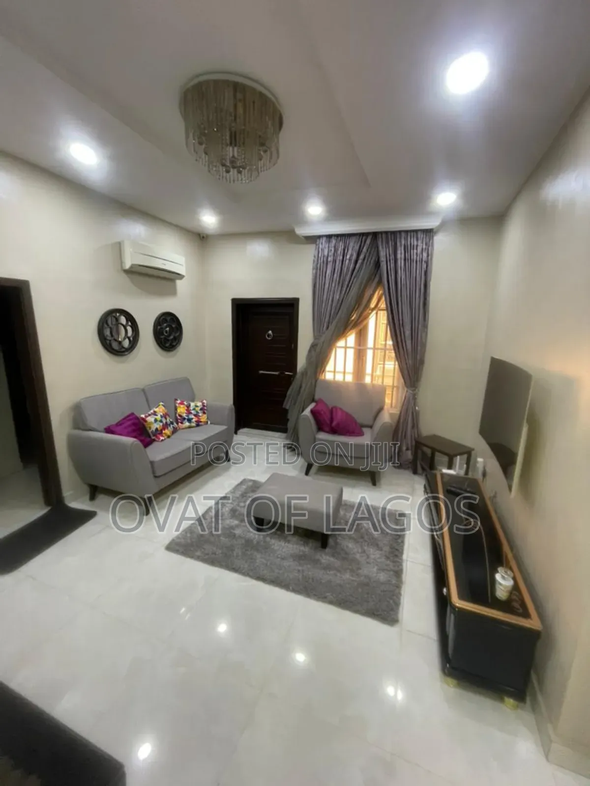 4bdrm Duplex in Chevron for rent in Chevron