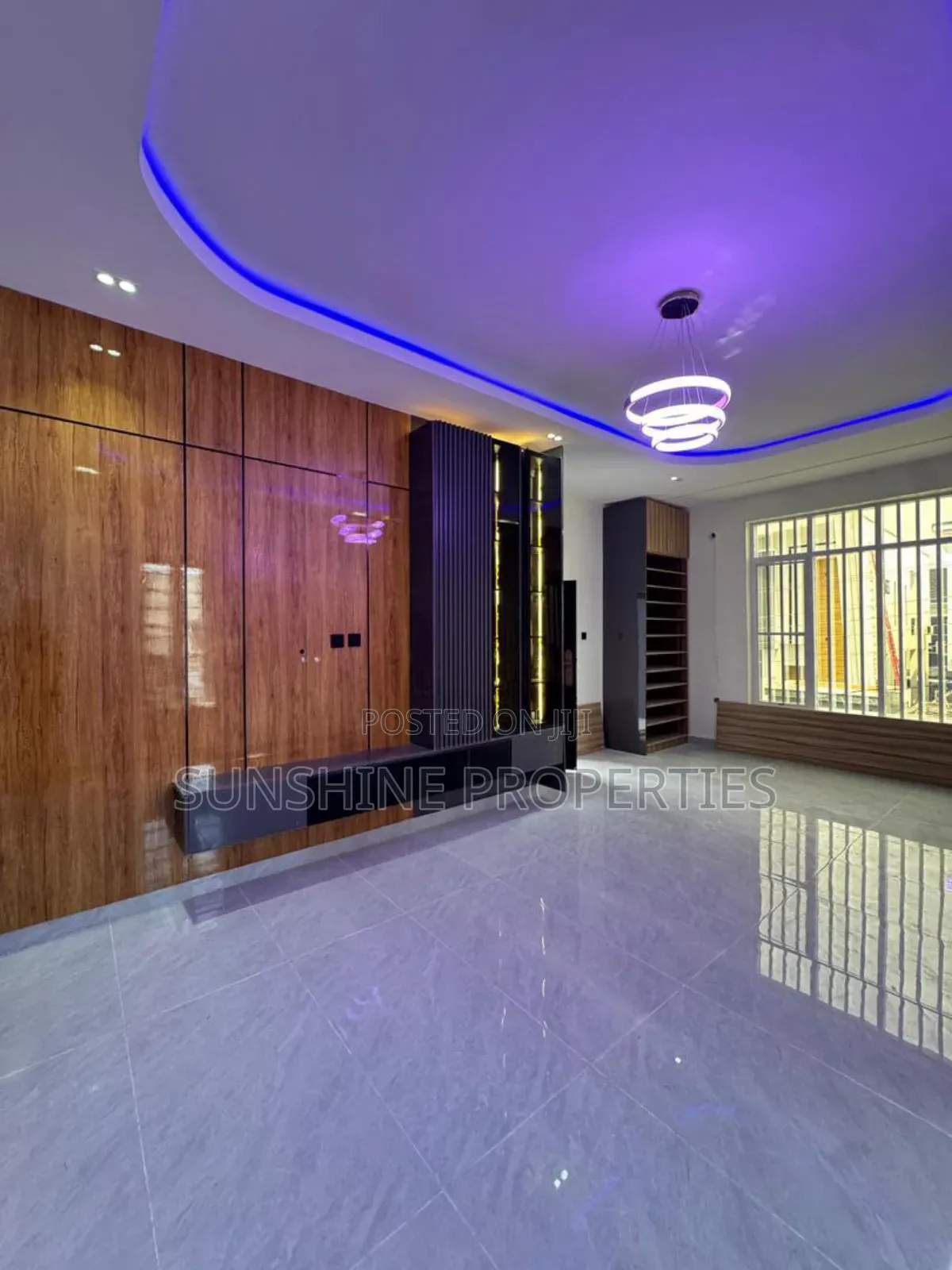 5bdrm Duplex in Osapa london for sale in Osapa london