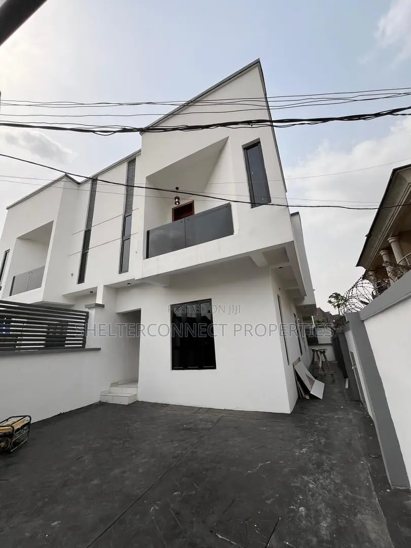 4bdrm Duplex in Gbagada for sale in Gbagada