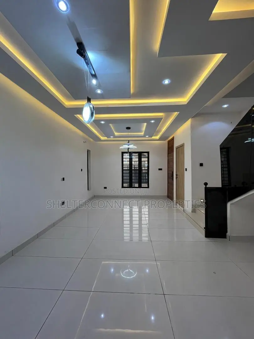 4bdrm Duplex in Gbagada for sale in Gbagada