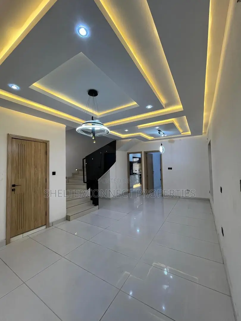 4bdrm Duplex in Gbagada for sale in Gbagada