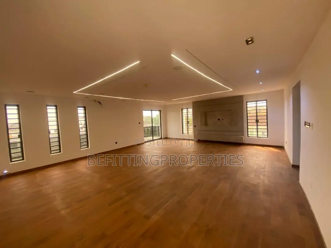 7bdrm Mansion in Ikeja GRA for sale in Ikeja GRA