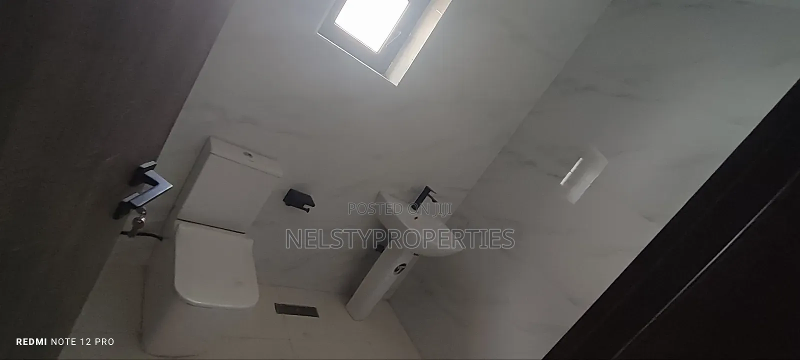 4bdrm Duplex in Efab, Gwarinpa for sale in Gwarinpa