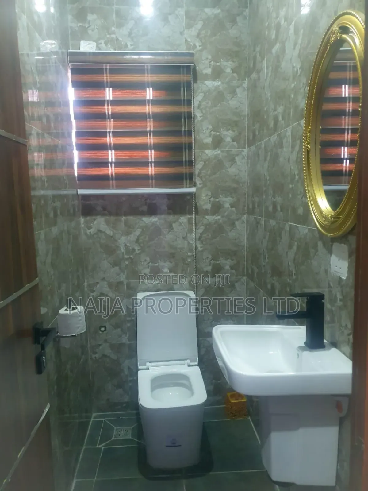 11 Rooms Functioning Hotel at Idado, Lekki for Sale in Lekki