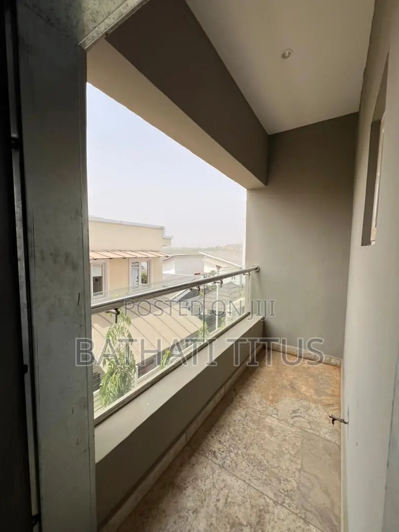 4bdrm Duplex in Life Camp for rent in Life Camp