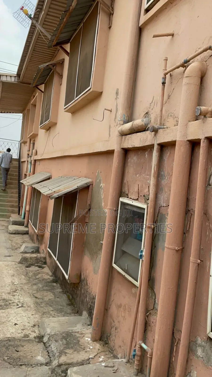 1bdrm Block of Flats in Agbowo University Of for sale in Ibadan