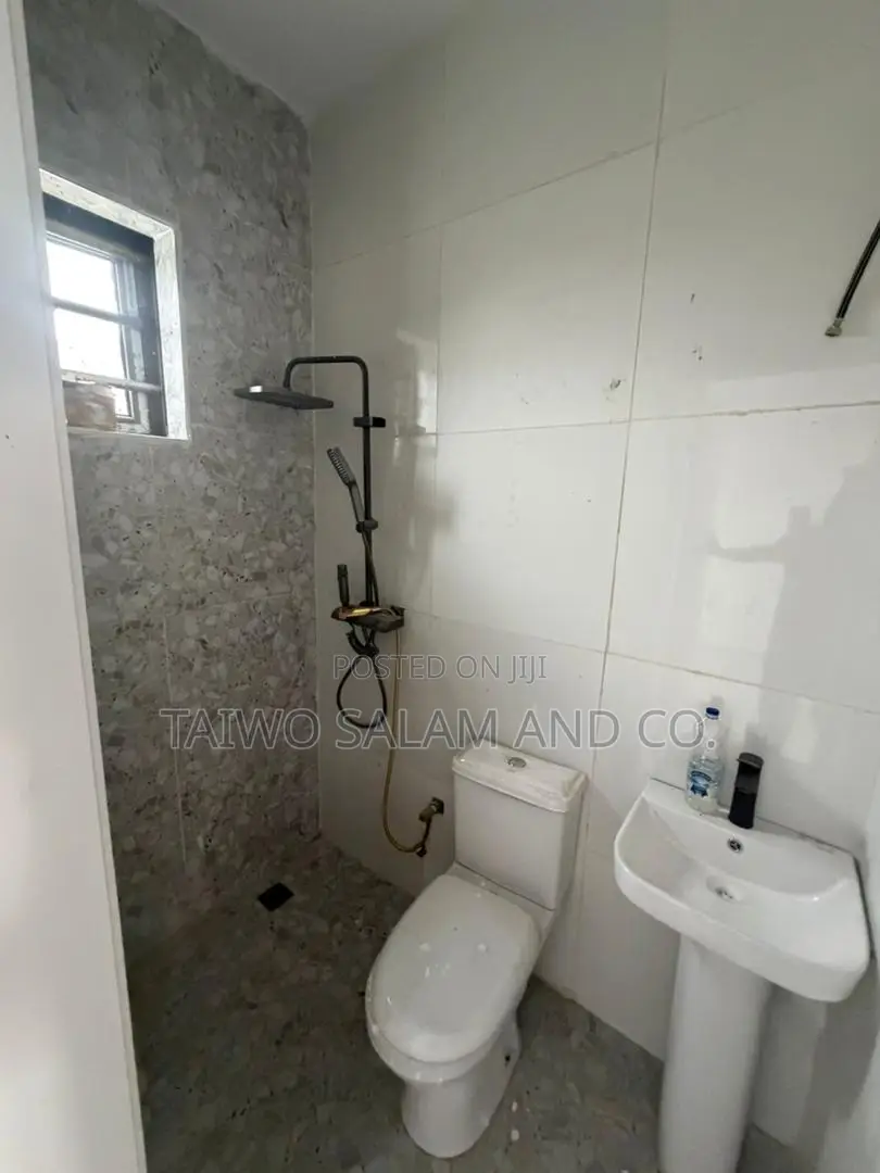 4bdrm Duplex in Carlton Gate Estate, Akobo for sale in Akobo