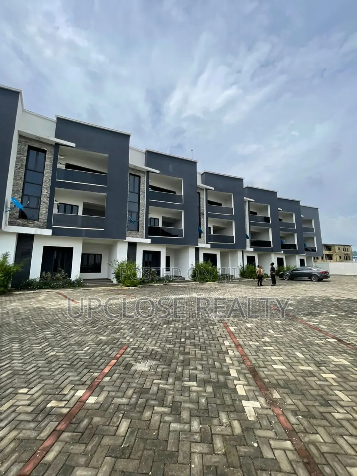 4bdrm Townhouse/Terrace in Life Camp for sale in Life Camp