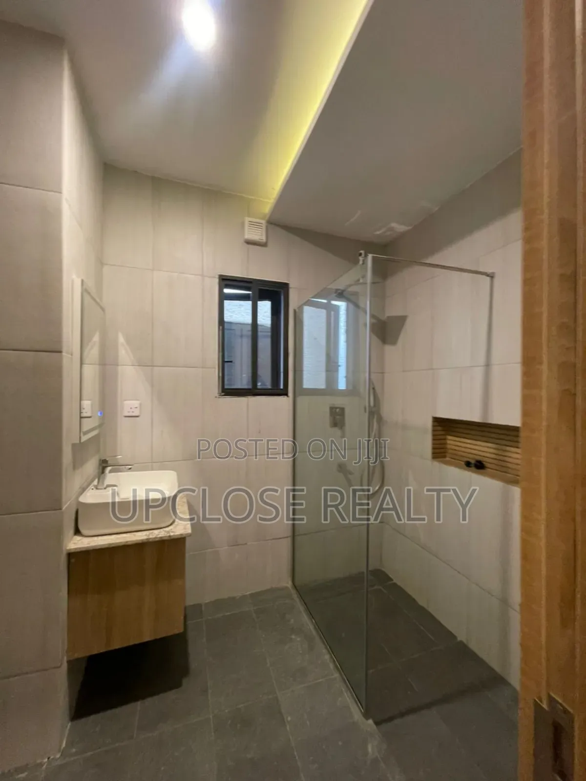 4bdrm Townhouse/Terrace in Life Camp for sale in Life Camp