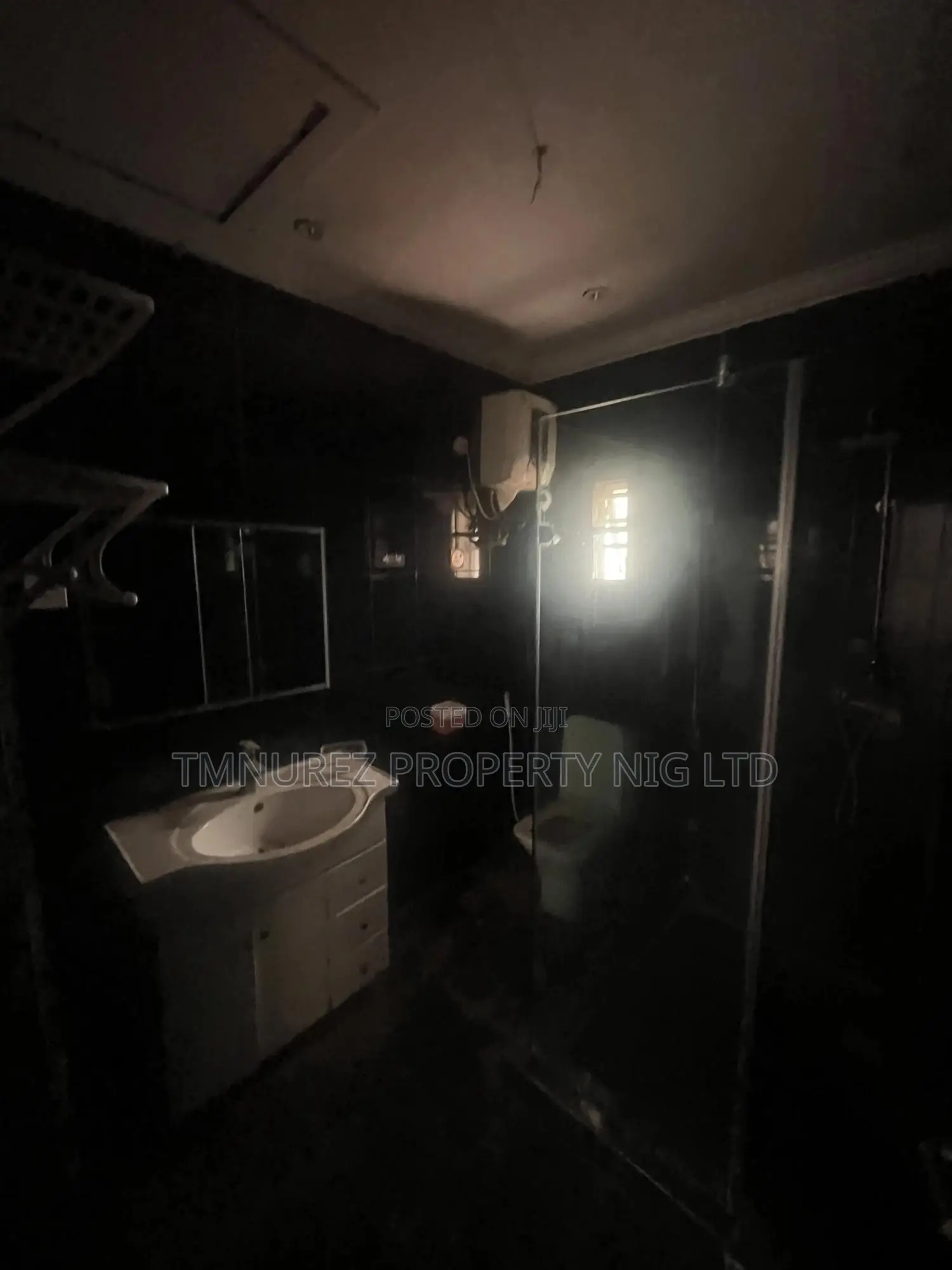 4bdrm Duplex in Osapa, Lekki for rent in Lekki