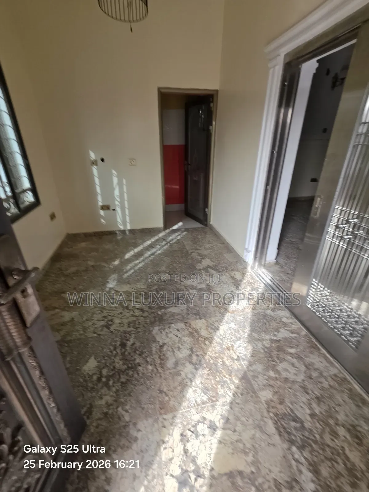 4bdrm Bungalow in Emerald Garden, Lugbe District for sale in Lugbe District
