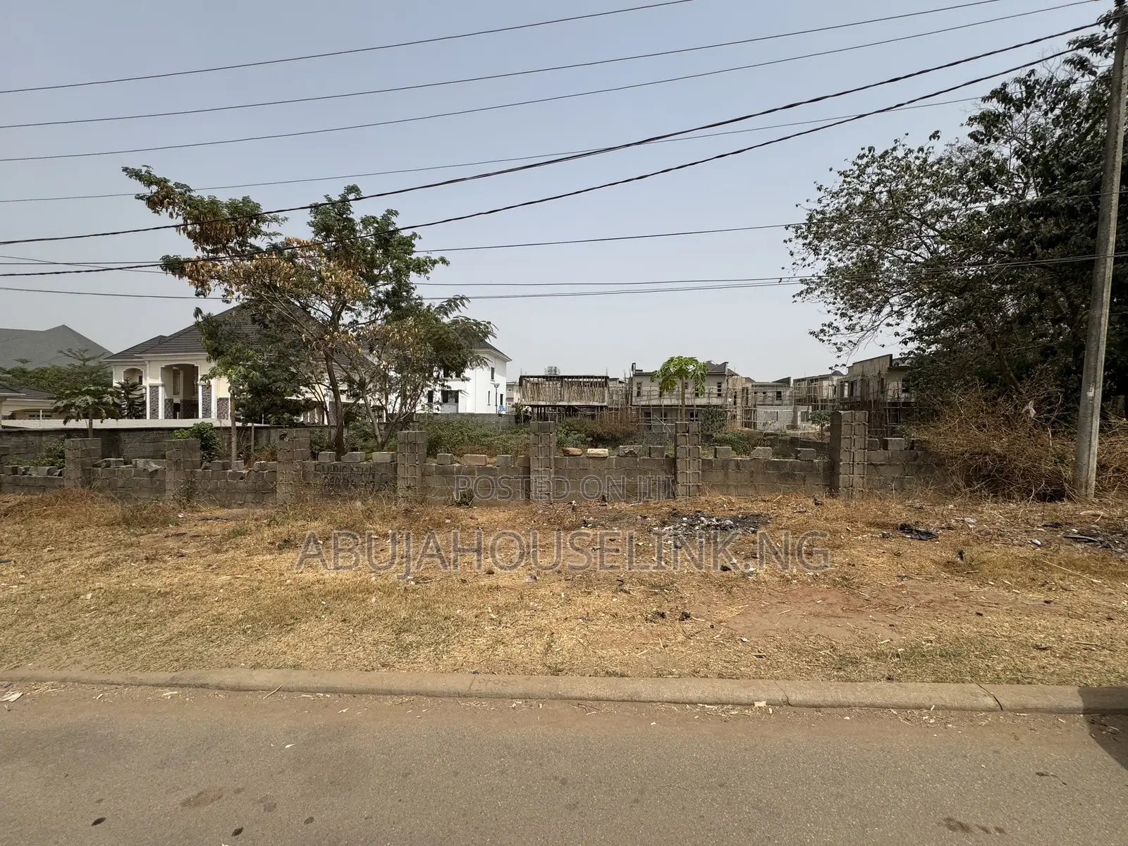 2000sqm Residential Fcda C of O Plot Available in Guzape District