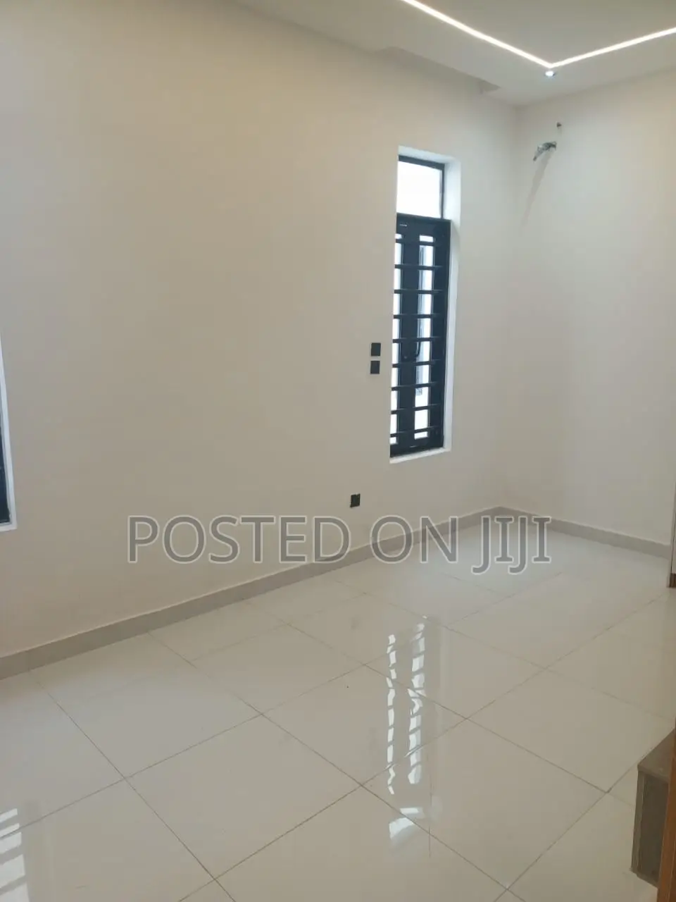 5bdrm House in Or He Before The, Lekki Phase 2 for sale in Lekki Phase 2