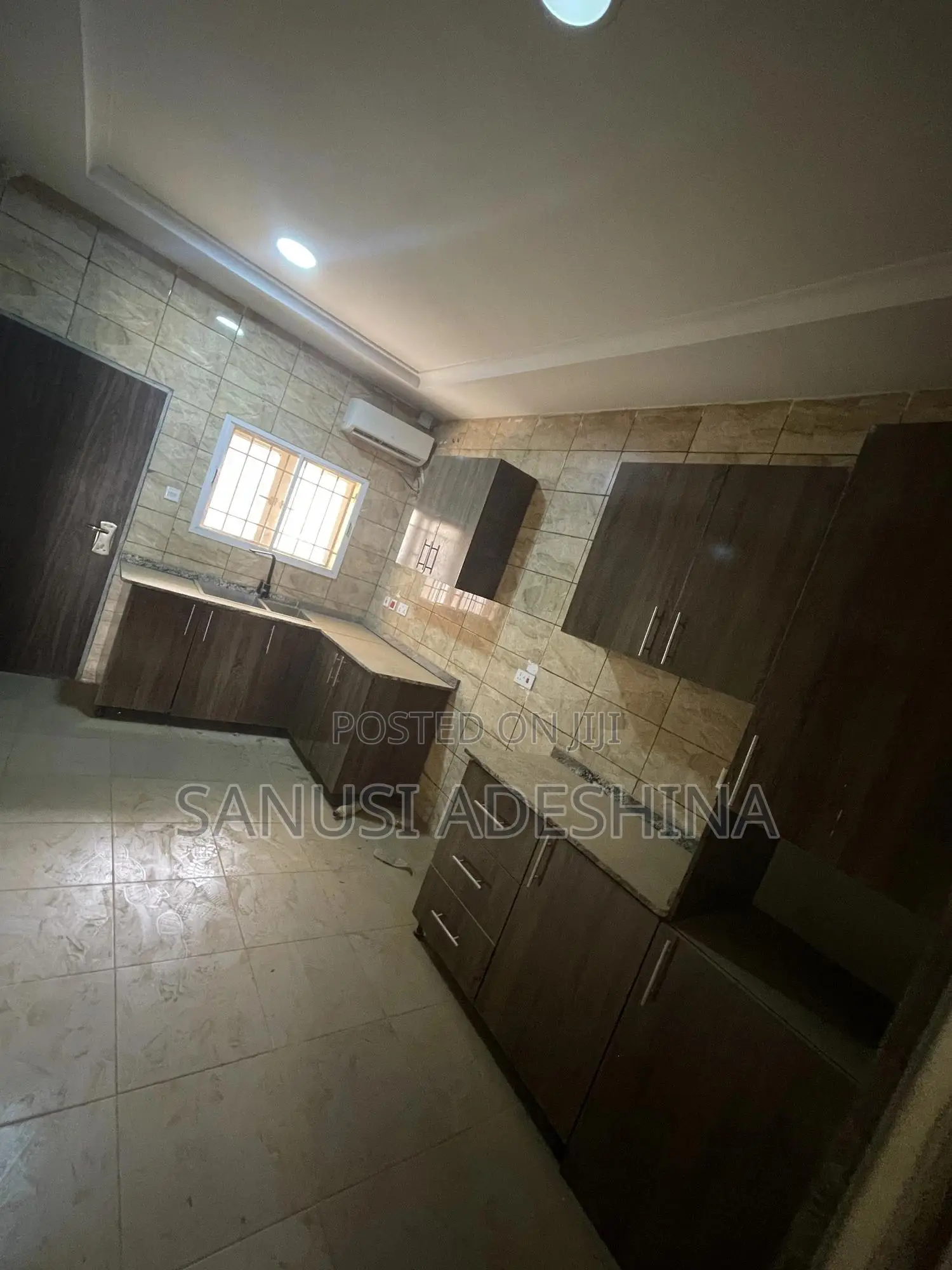 4bdrm Duplex in Jahi Gilmore,Very for rent in Jahi