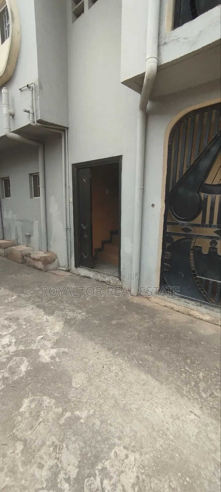 Commercial 2 Units of 4 Bedroom Apartment in Benin City