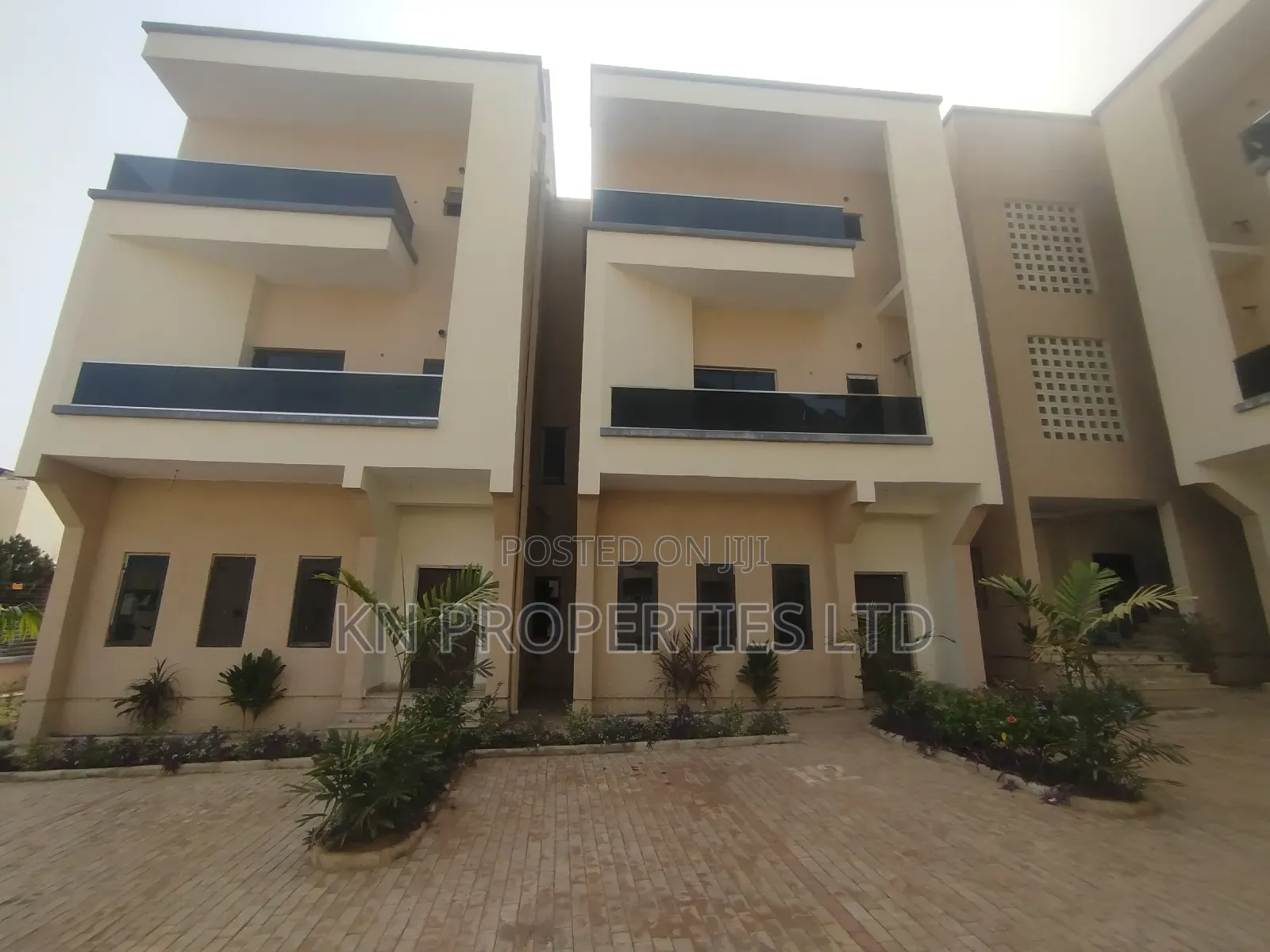4bdrm Duplex in Durumi for sale in Durumi